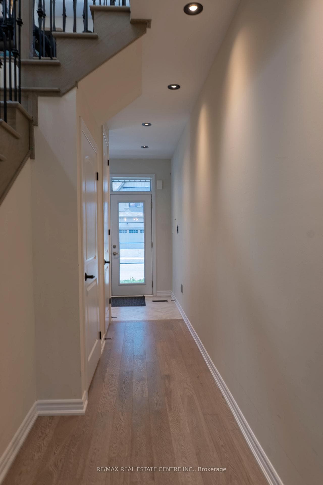 15 Cahill Drive photo 5
