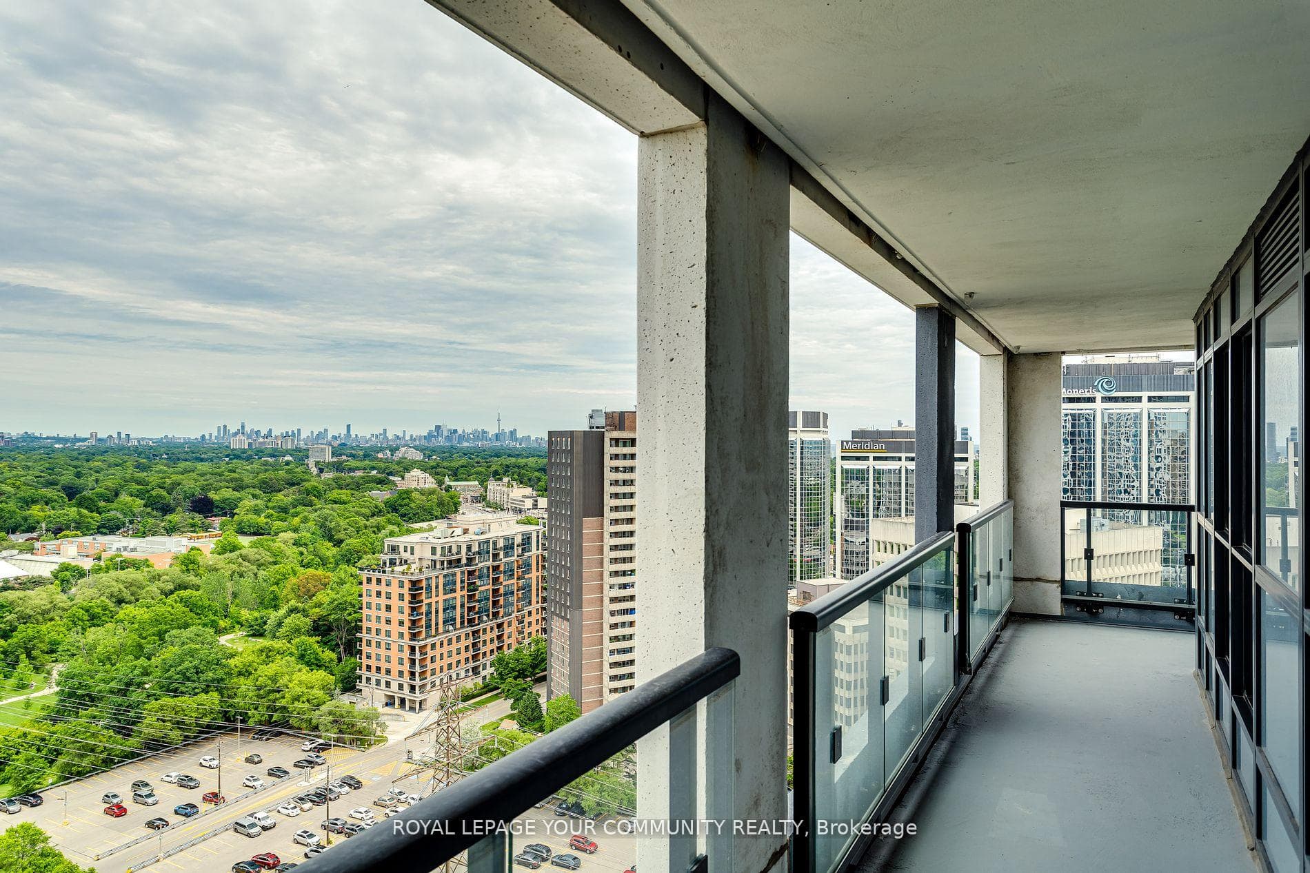 5 Mabelle Avenue Unit 2128 photo 17