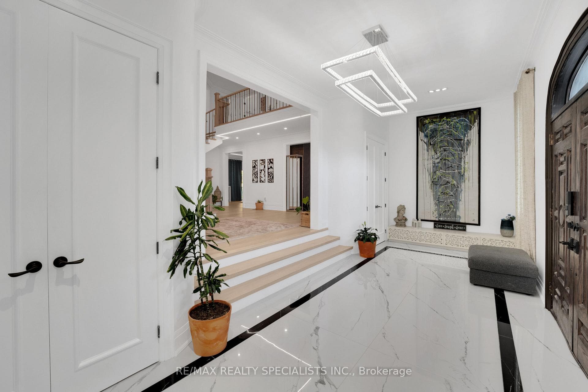 62 Silver Fox Place photo 9