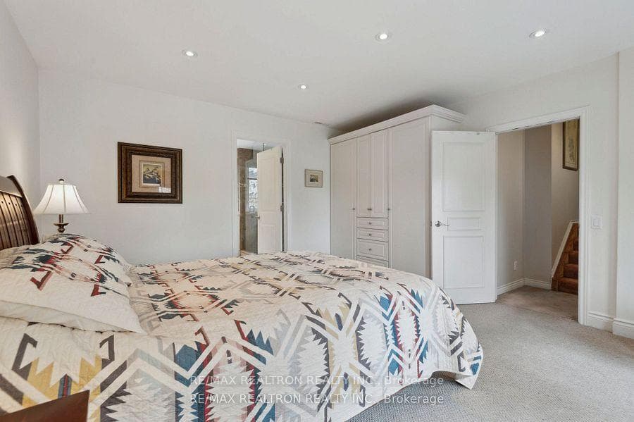 6 Redland Crescent photo 28