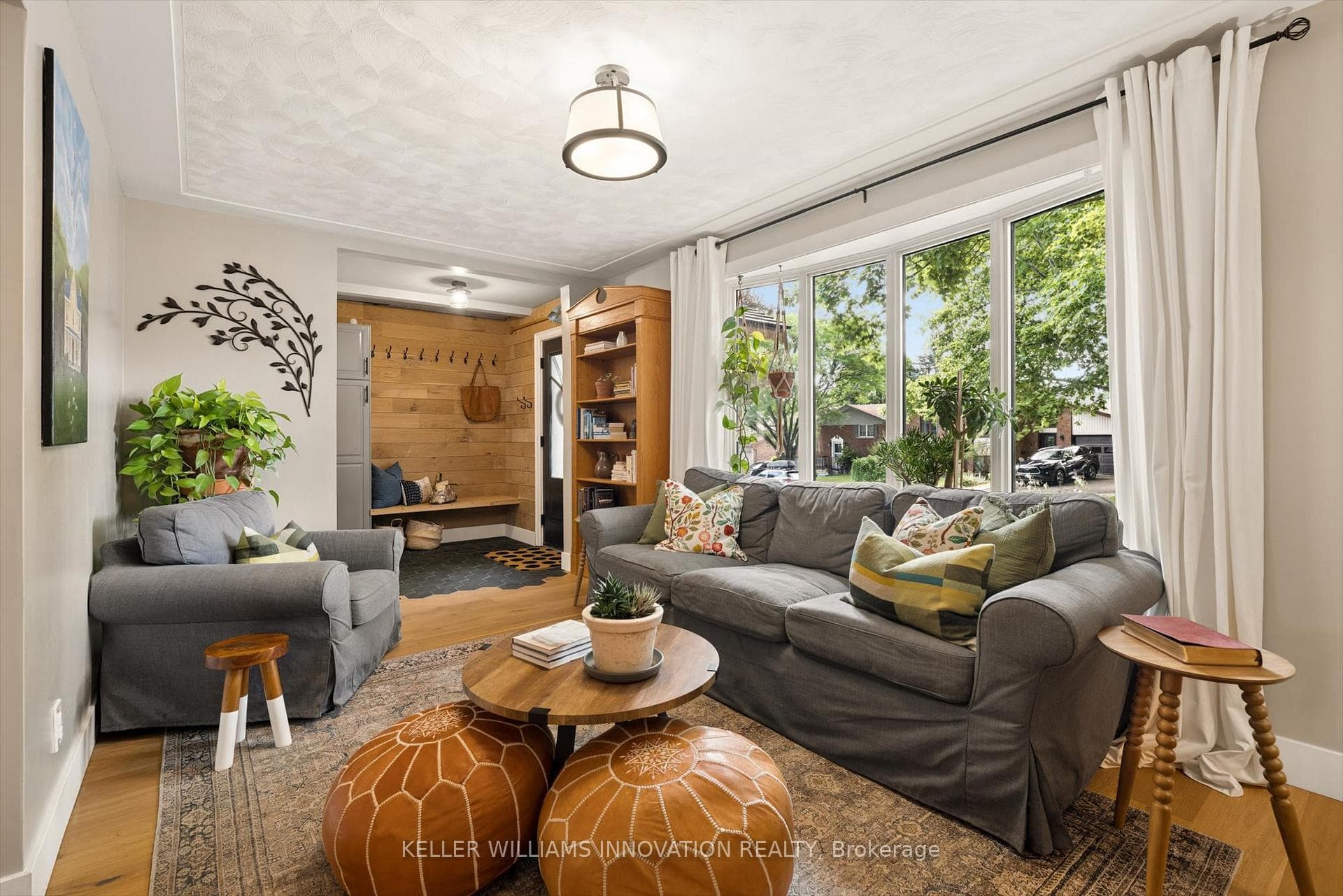 64 Westbury Crescent photo 9