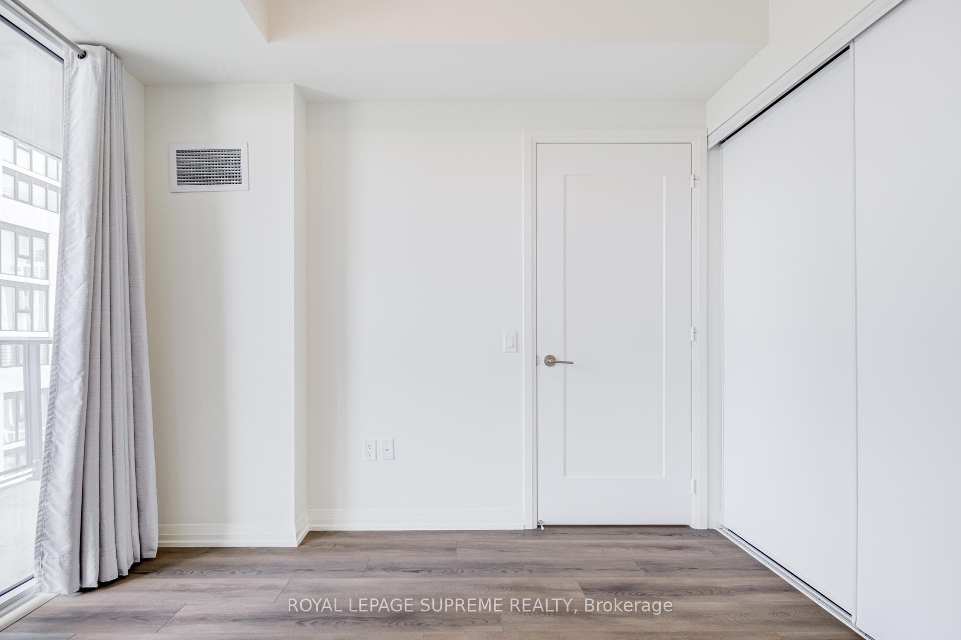 9000 Jane Street Unit 1407 photo 34