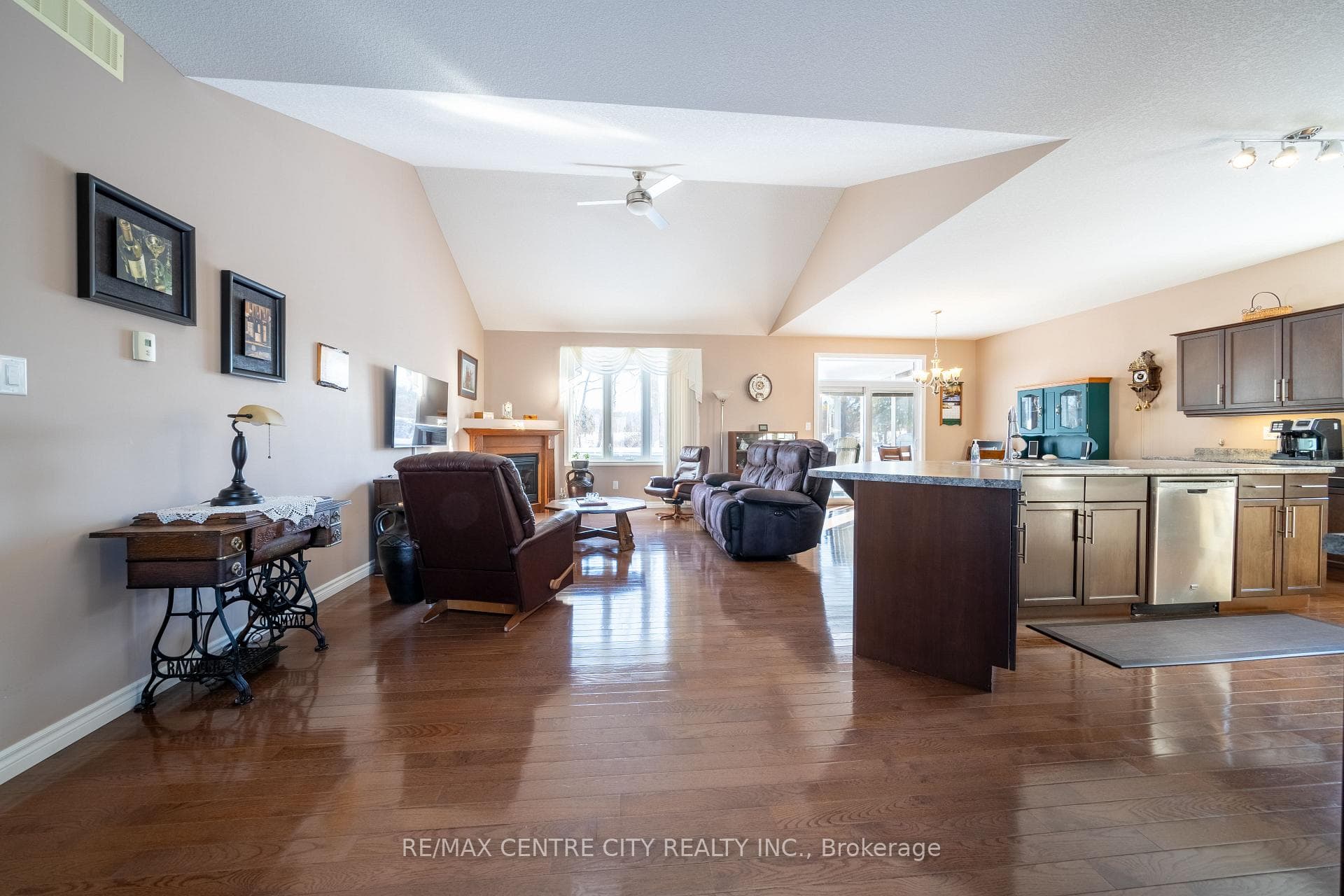 52 Fairview Drive photo 12