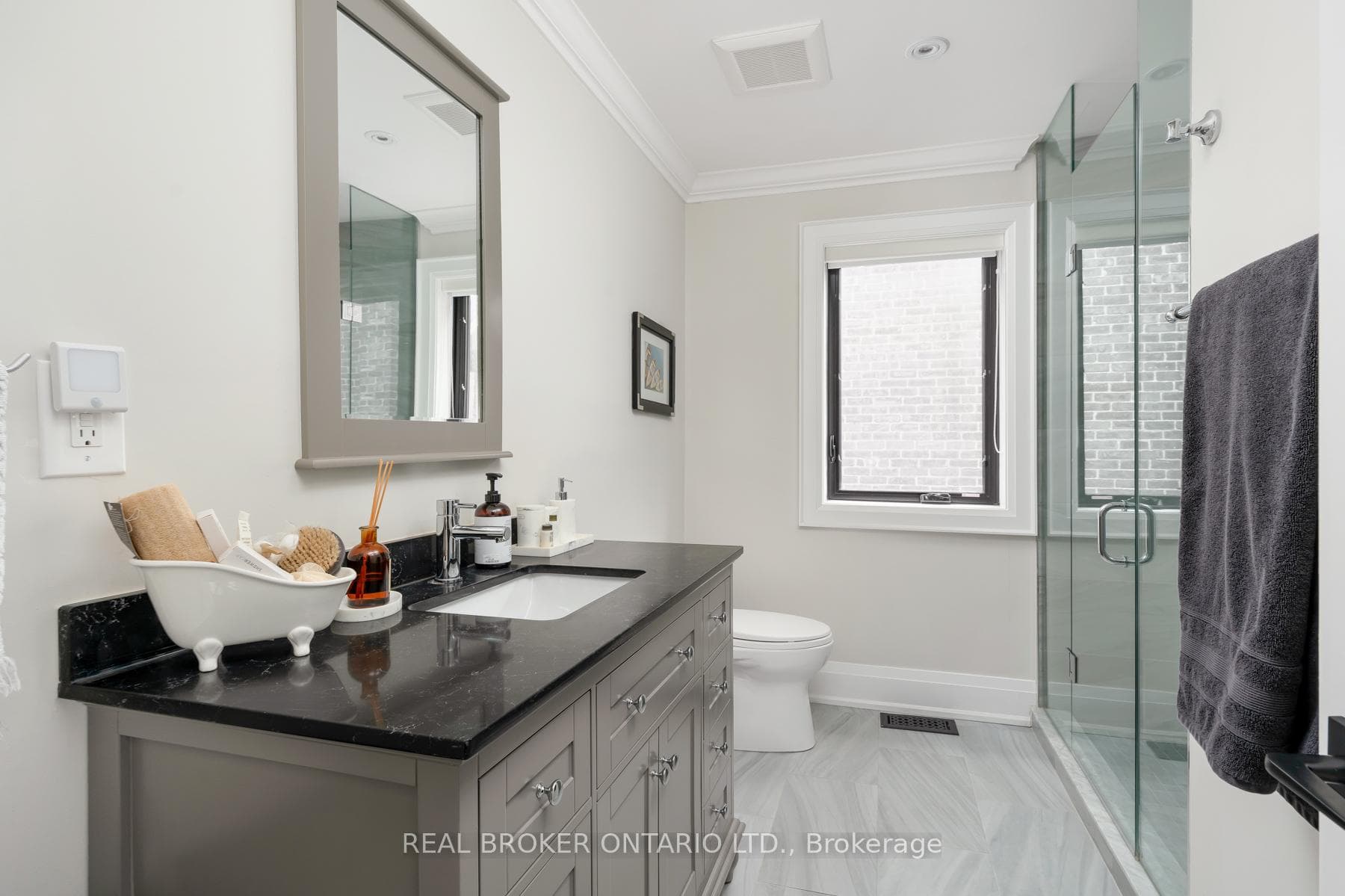 40 Brooklyn Avenue photo 22