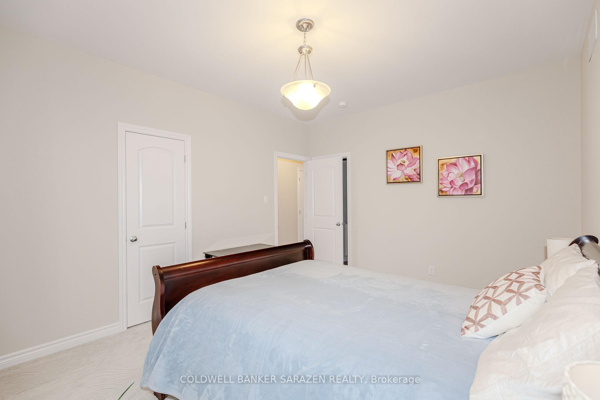 942 Guinness Crescent photo 38
