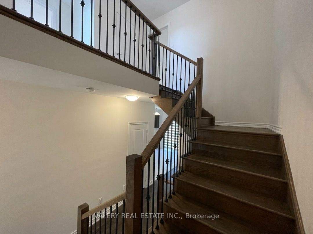 27 Mckernan Ave Avenue photo 25