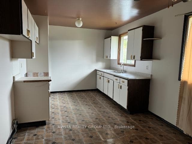 129 Spruce Court photo 7