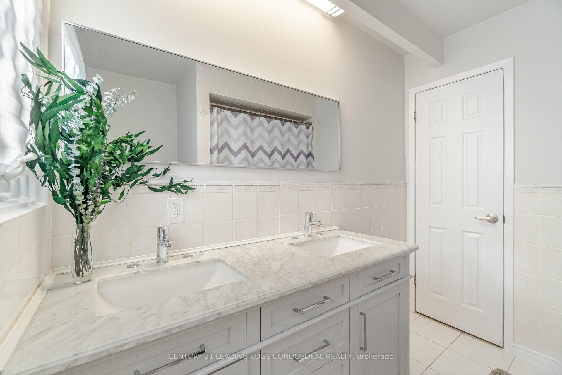 1000 Bridletowne Circle Unit 17 photo 21