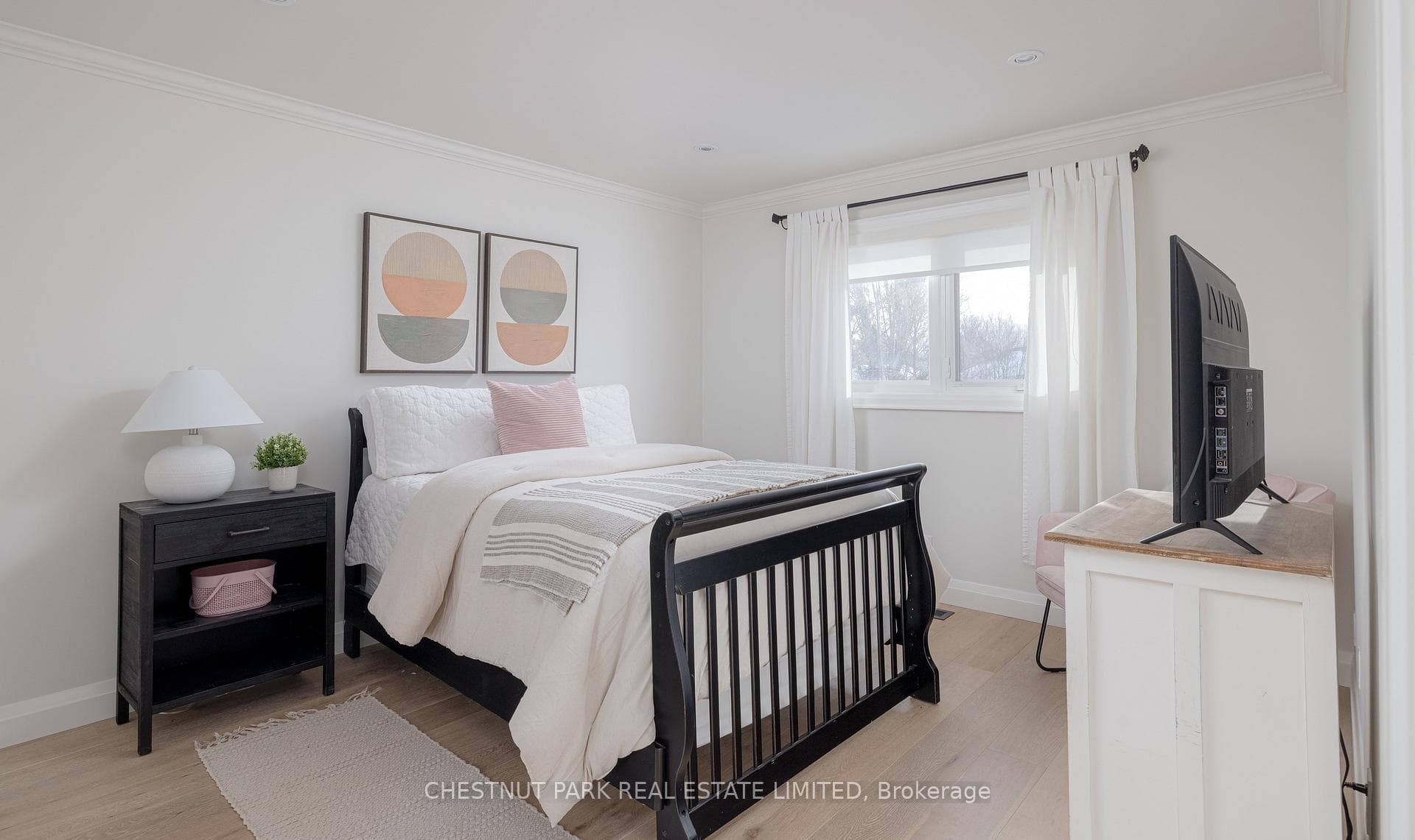 55 Parnham Crescent photo 27