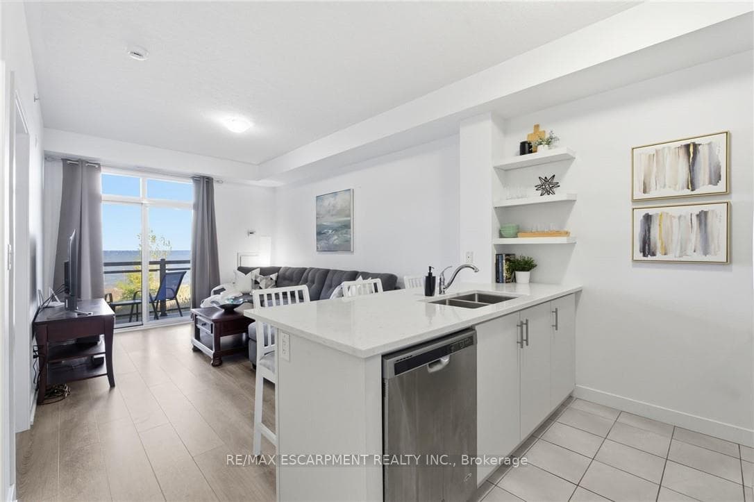 35 Southshore Crescent Unit 228 photo 7