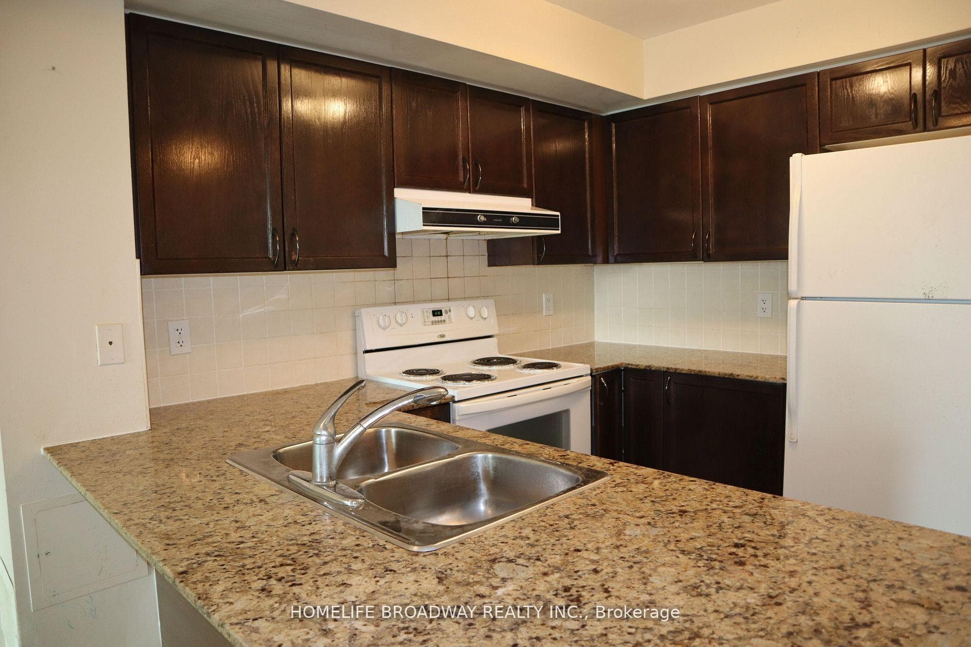 75 South Town Centre Boulevard Unit 206 photo 10