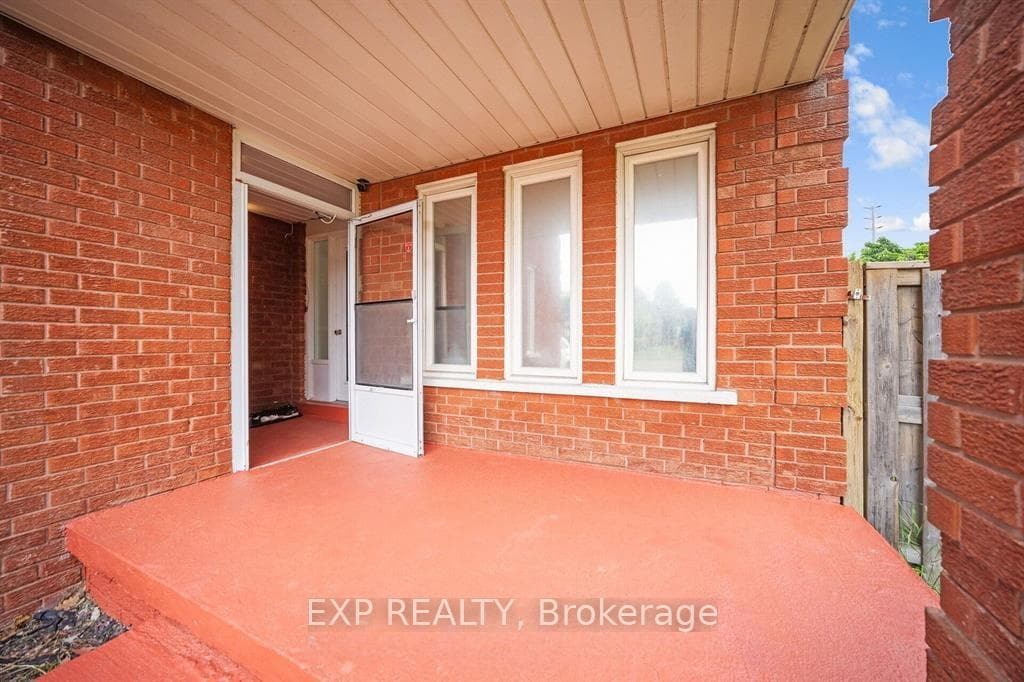 692 Huntington Ridge Drive photo 6