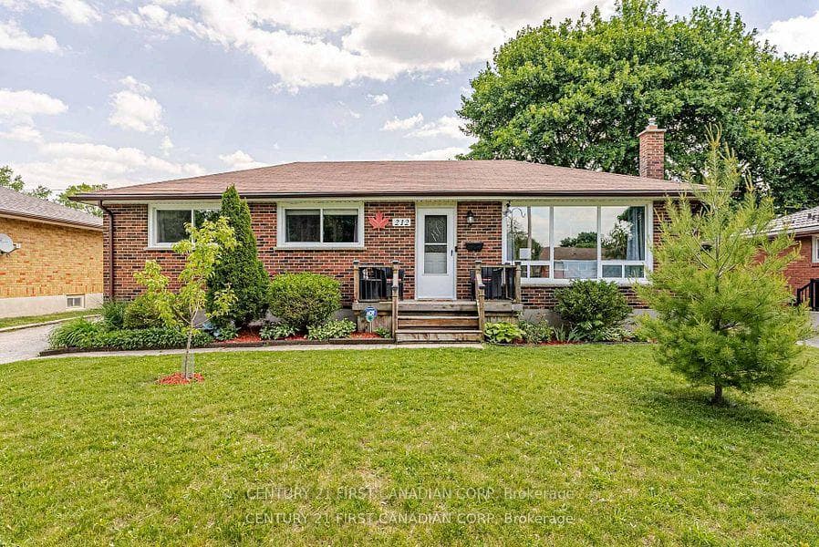 212 King Edward Avenue photo 1