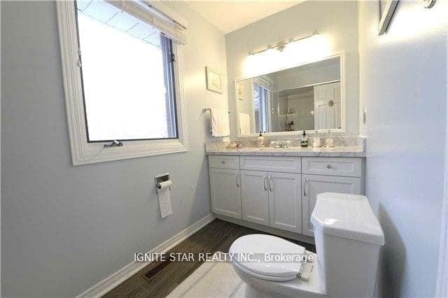 2368 Credit Valley Road Unit upper level photo 17