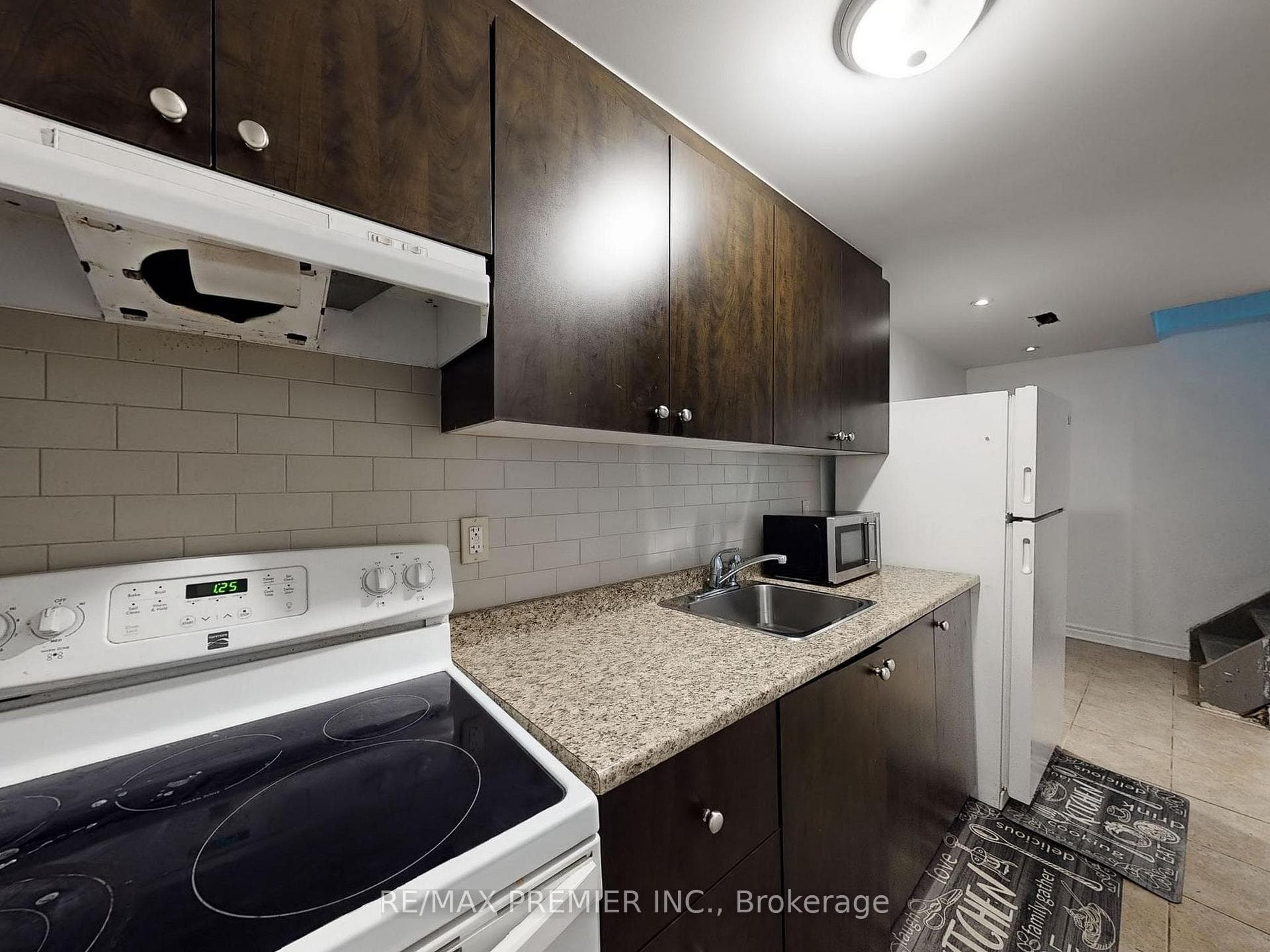 93 Hansen Road Unit 77 photo 14