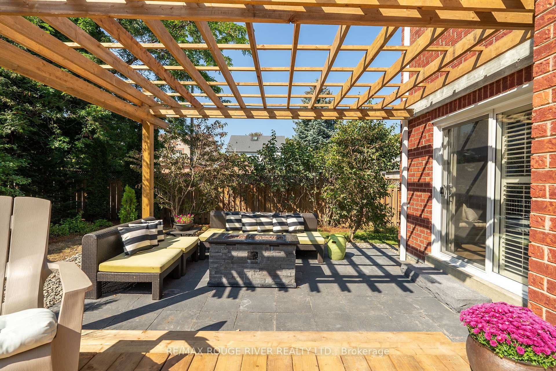 79 Lipton Crescent photo 39