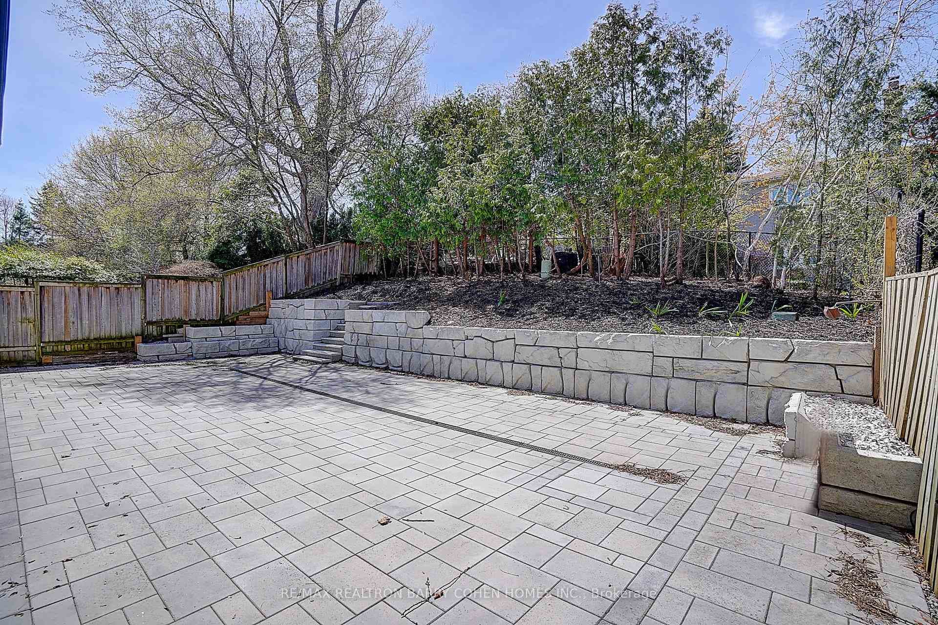 34 Elliotwood Court photo 40