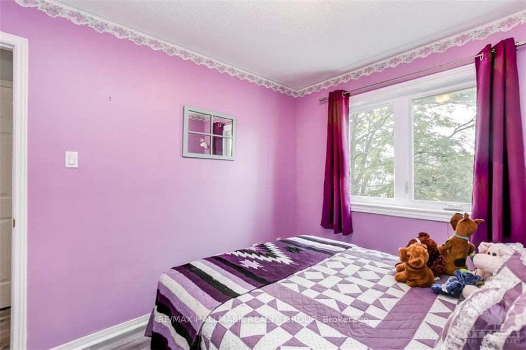 1668 JOBIN Crescent photo 13
