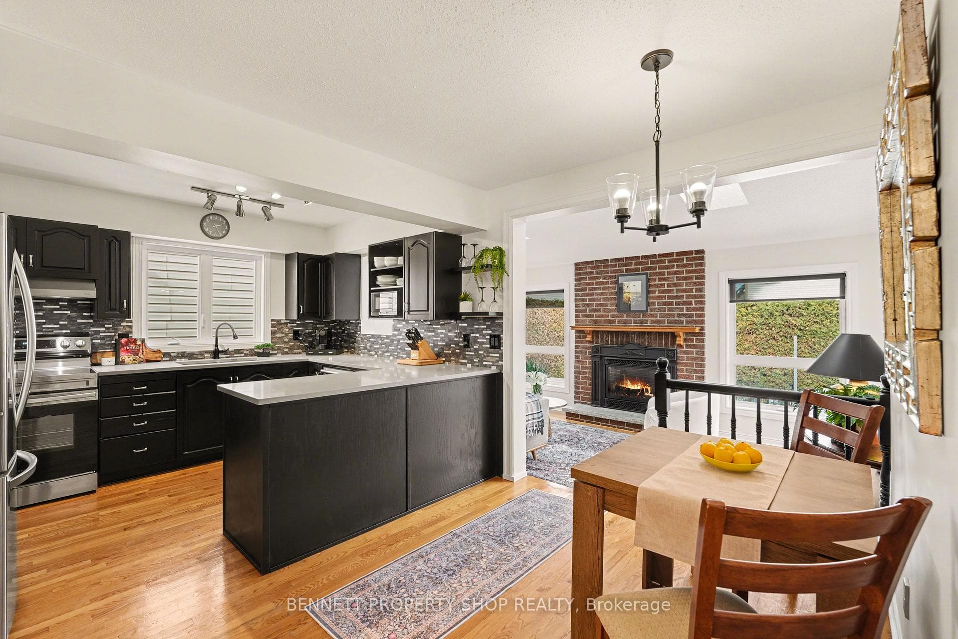 53 Filion Crescent photo 3