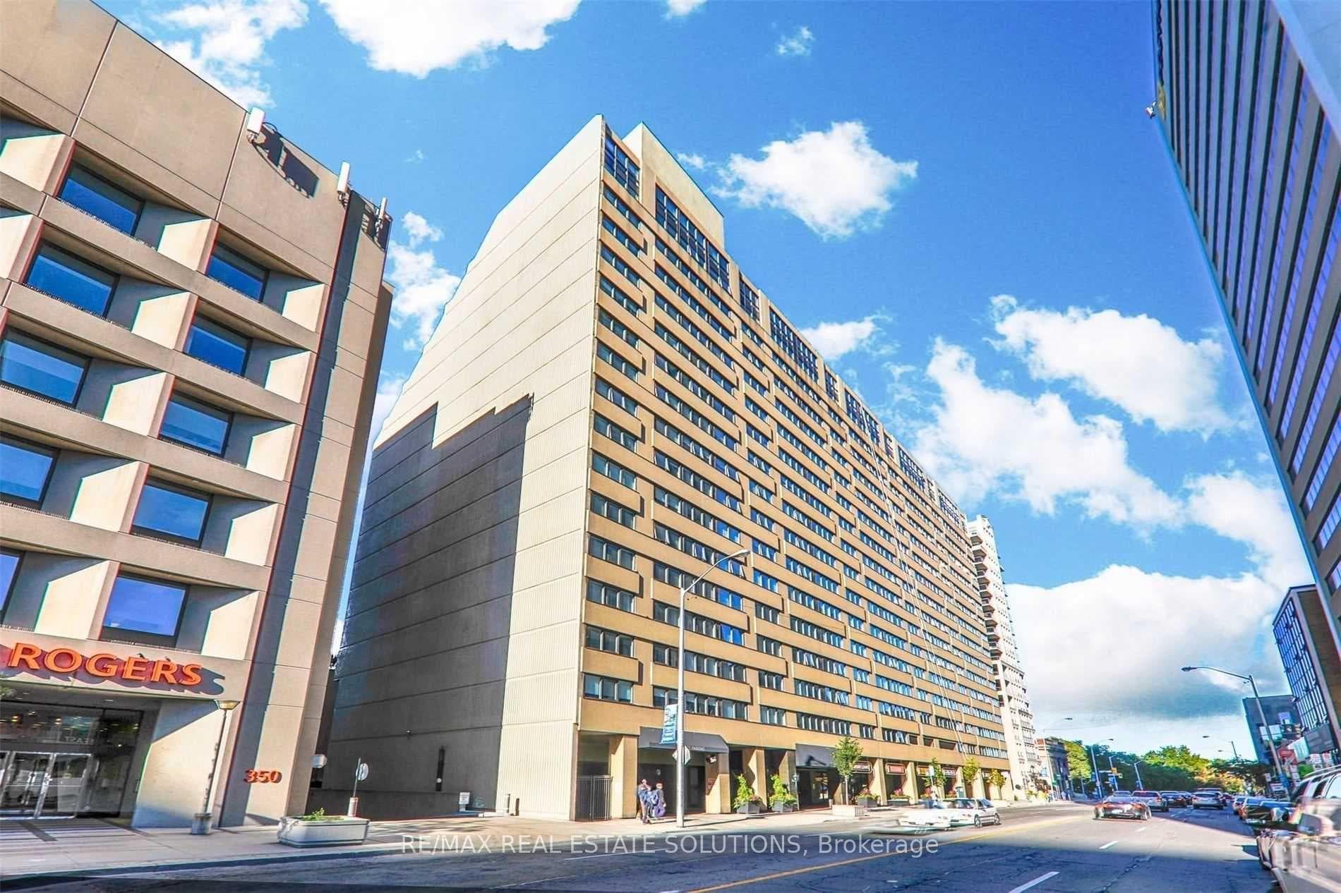 360 Bloor Street Unit 1010 photo 1