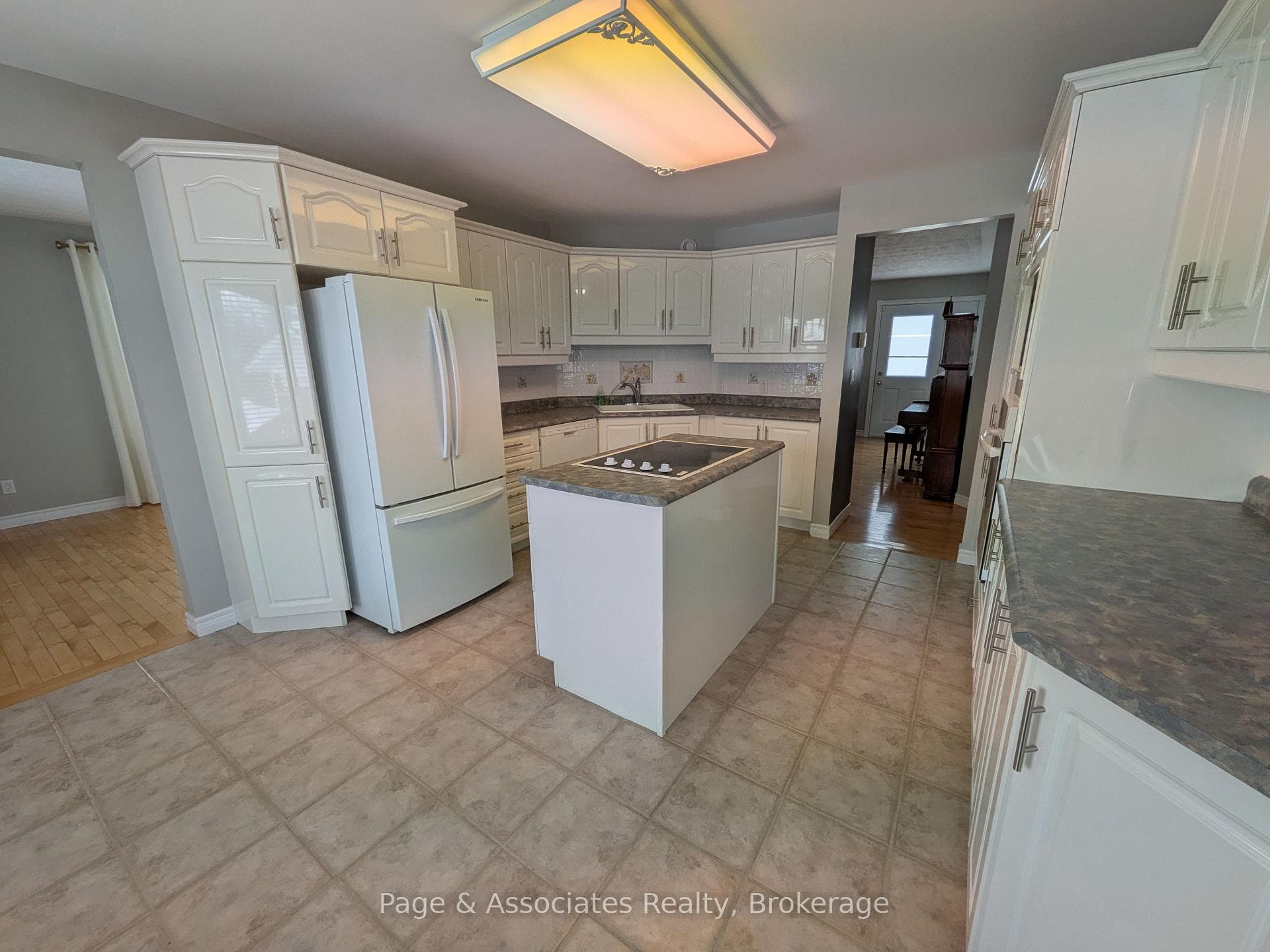 790 Leblanc Road photo 9