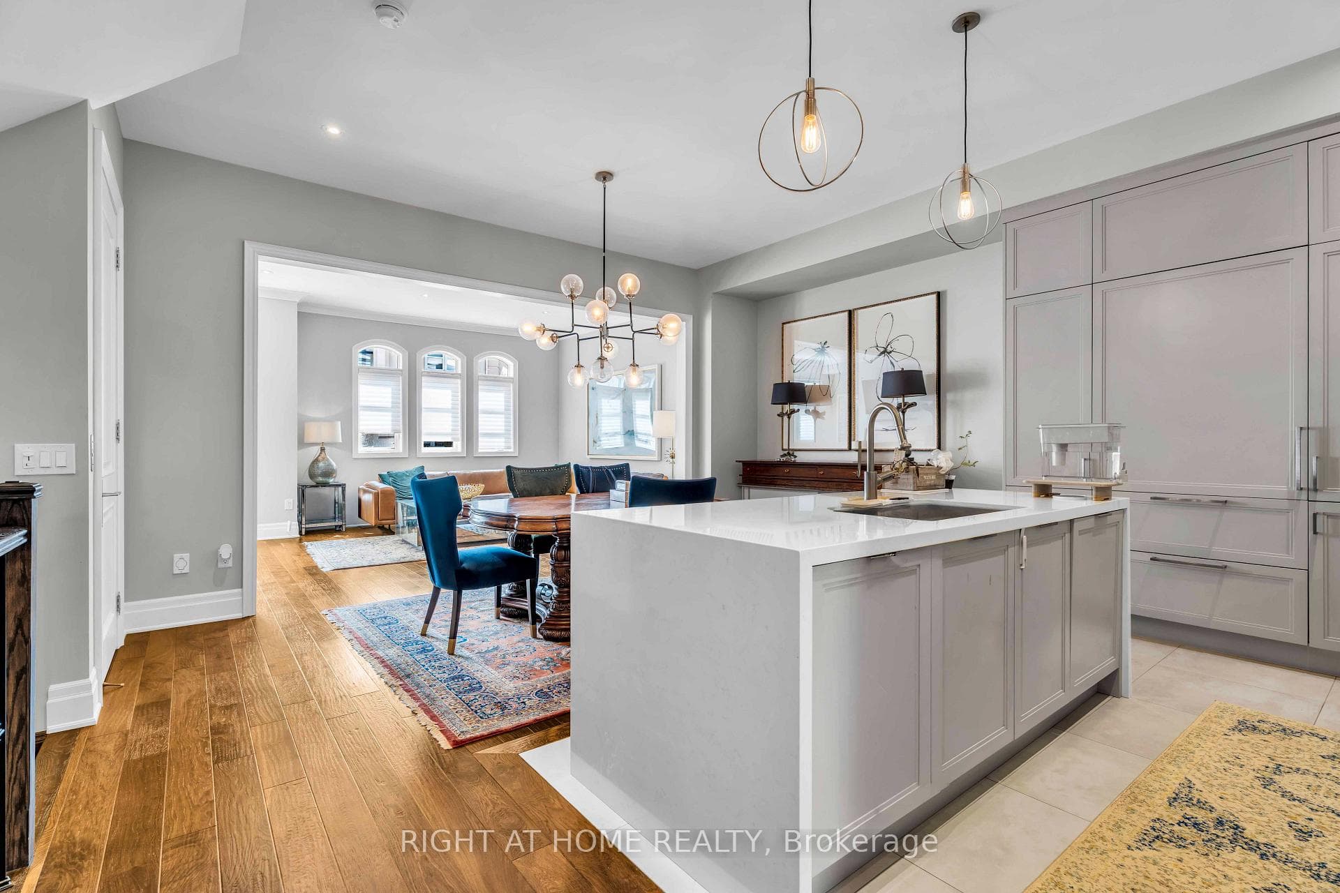 184 Dorval Drive photo 3