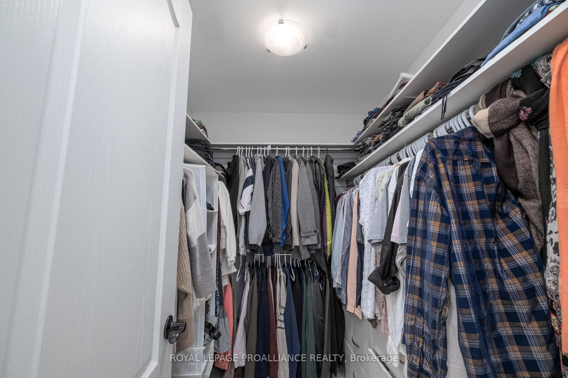 648 Halloway Drive photo 26