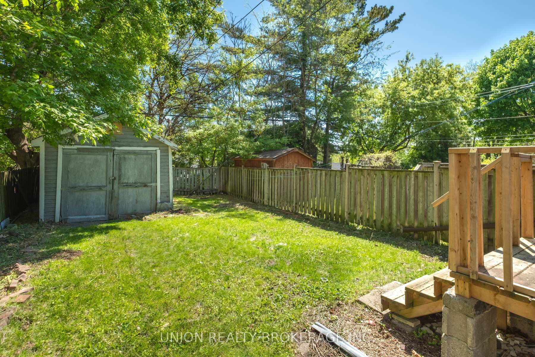75 Redwood Avenue photo 19