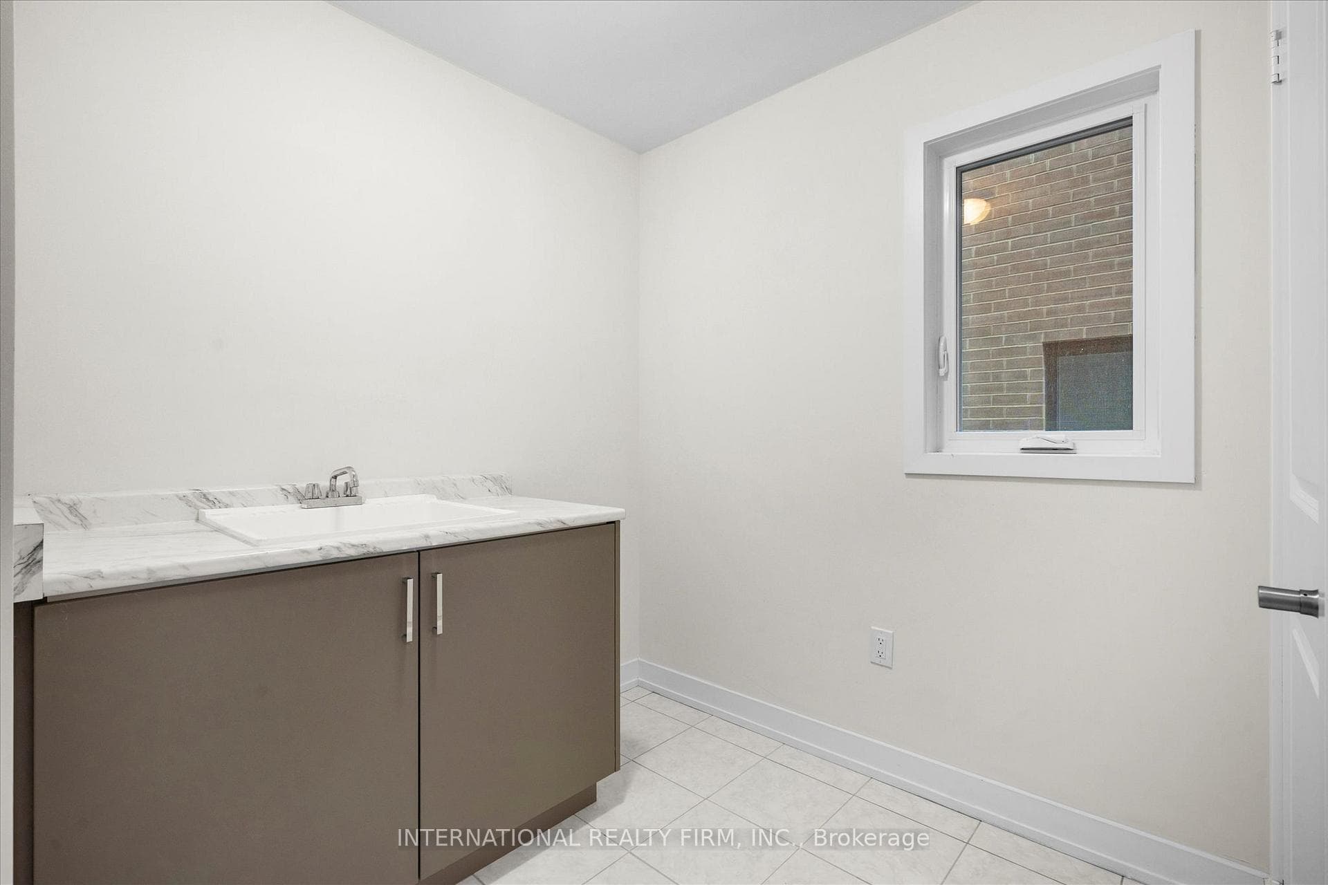 41 Ingersoll Lane photo 6