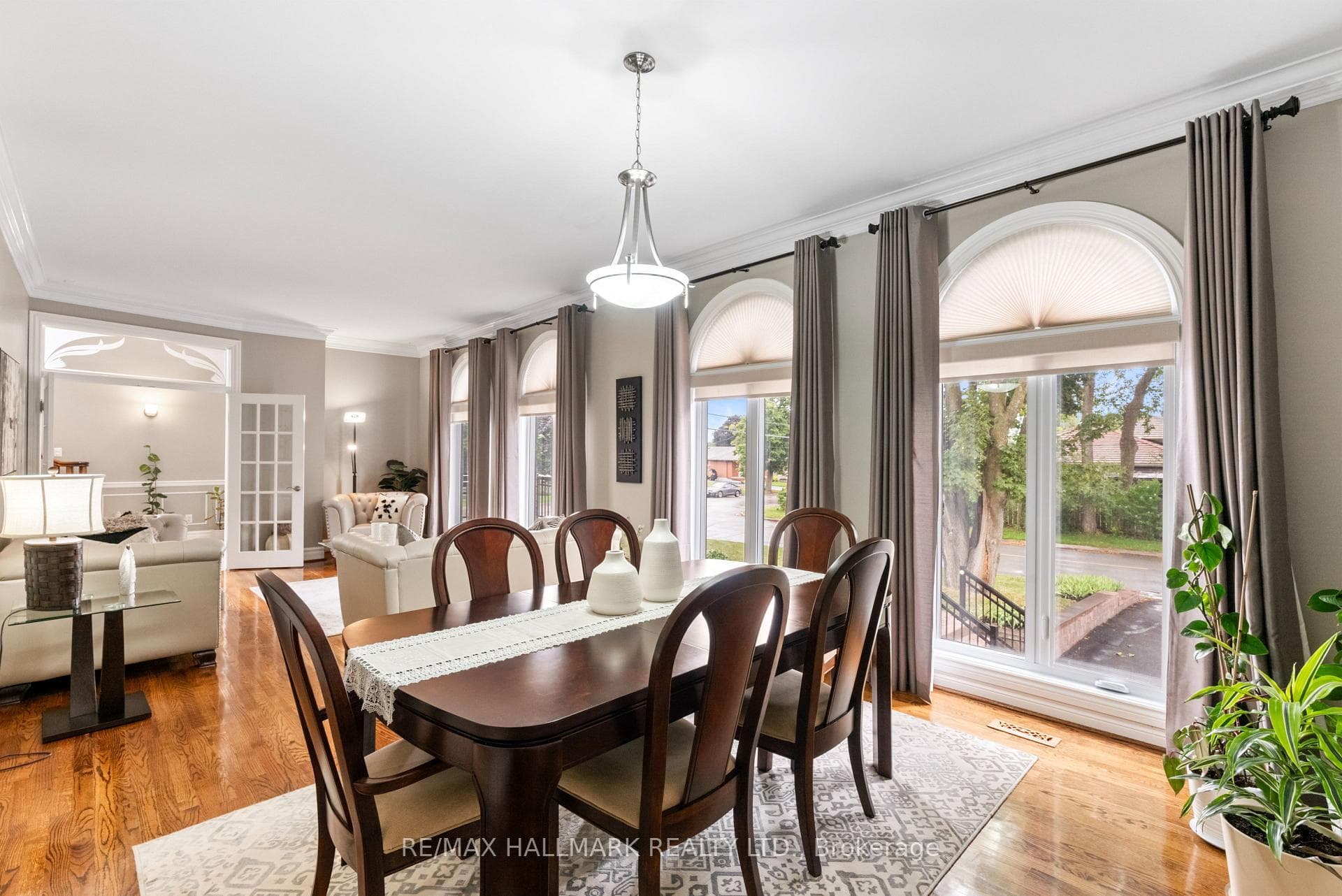 New Windows '22 25year transferrable warranty
