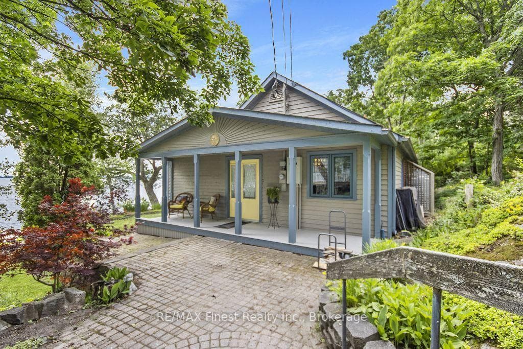 11 The Point Road photo 4