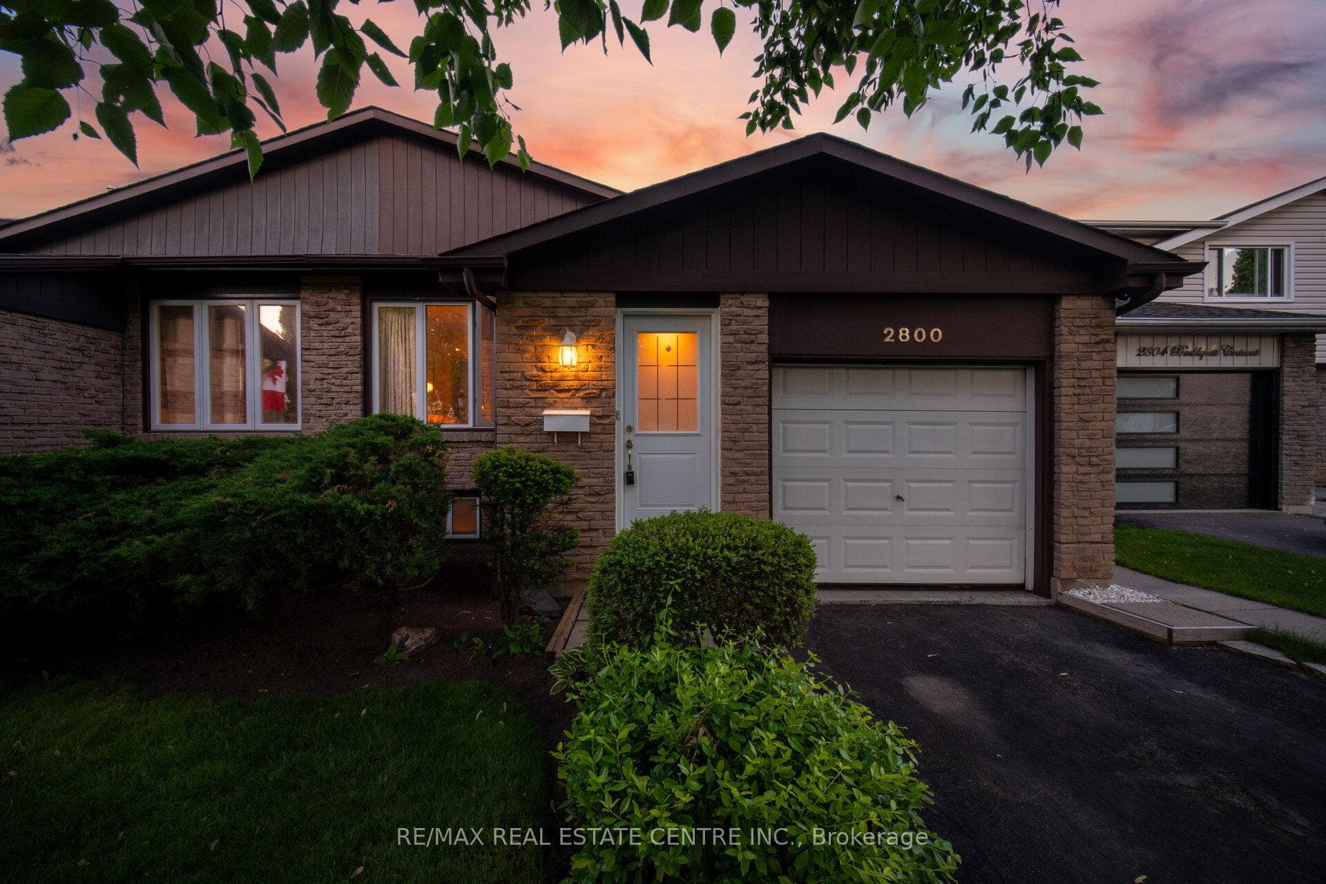 2800 Bucklepost Crescent photo 1