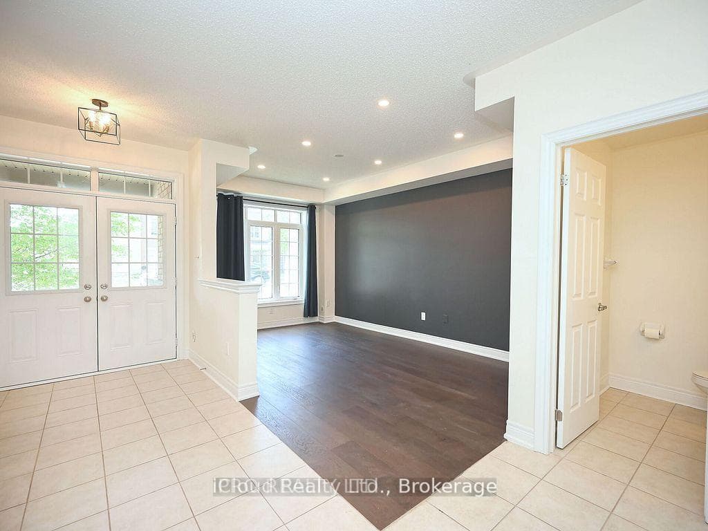 3069 Preserve Drive photo 7