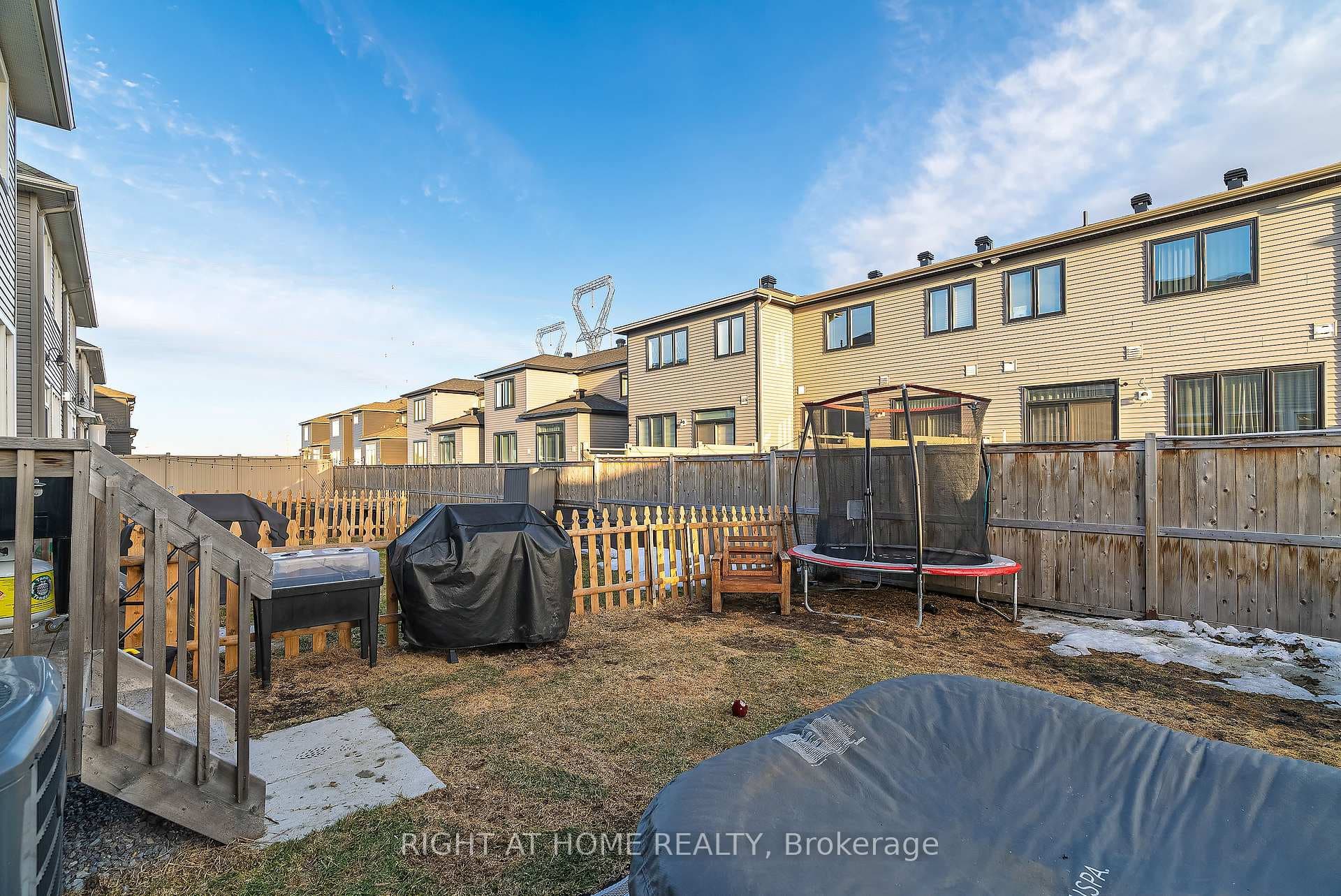 614 Taliesin Crescent photo 37