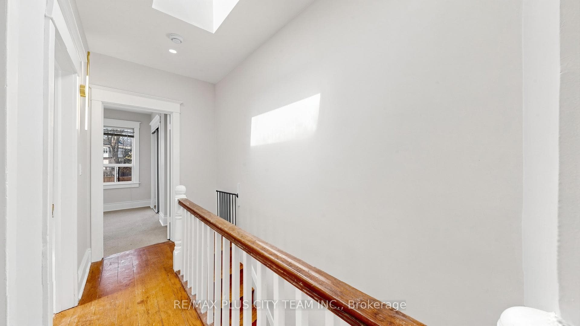 402 Woodbine Avenue photo 12