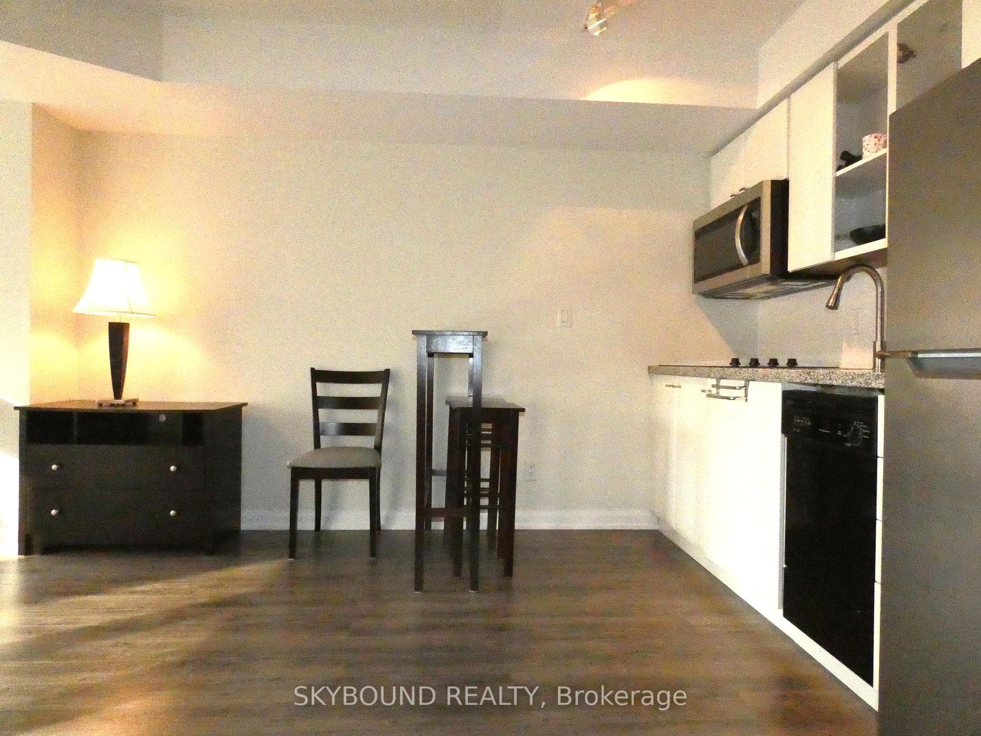 200 Victoria Street Unit 1615 photo 8