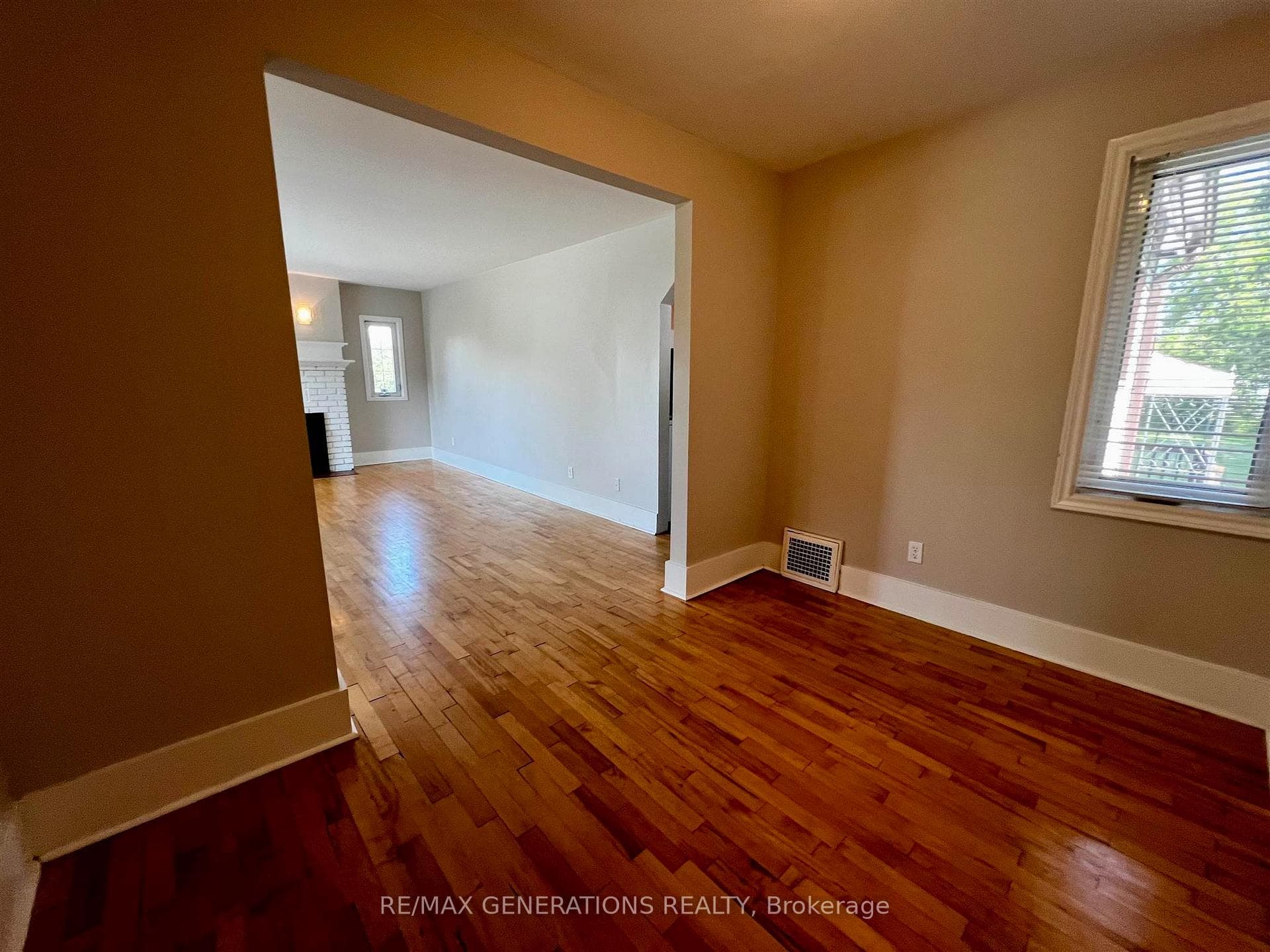 157 Amelia Street photo 8