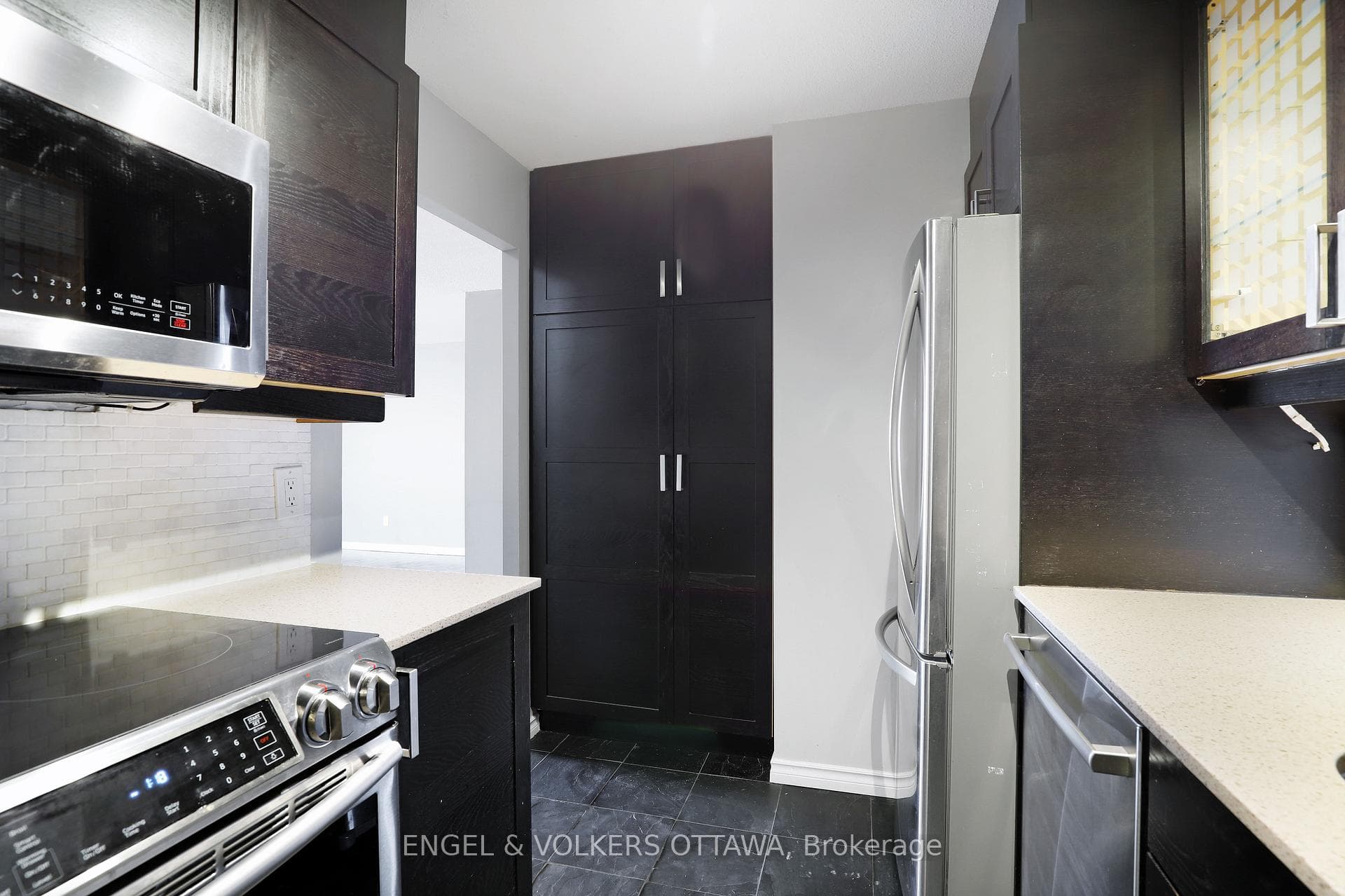 475 Laurier Avenue Unit 708 photo 8
