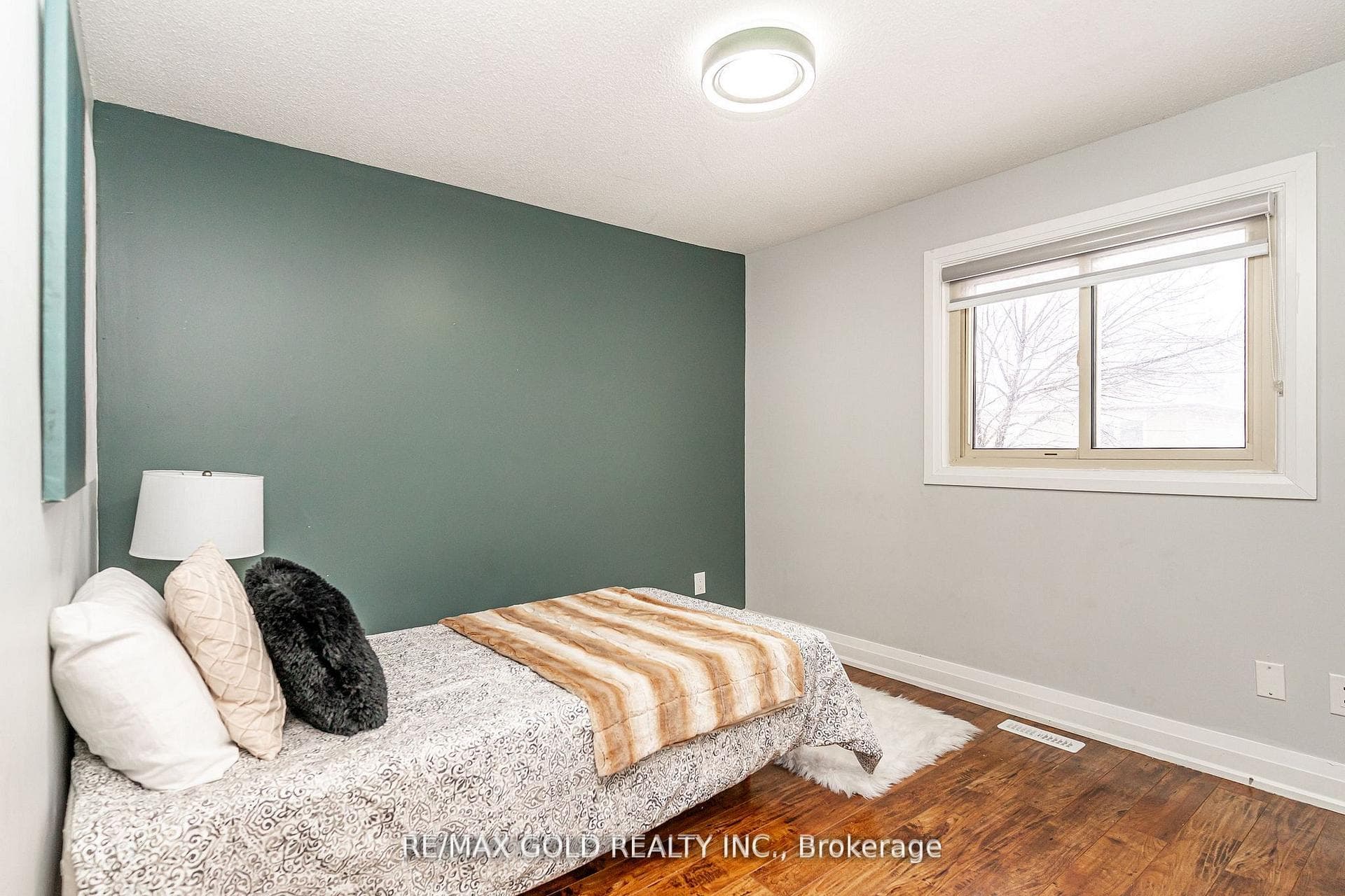 13 Martindale Crescent photo 27