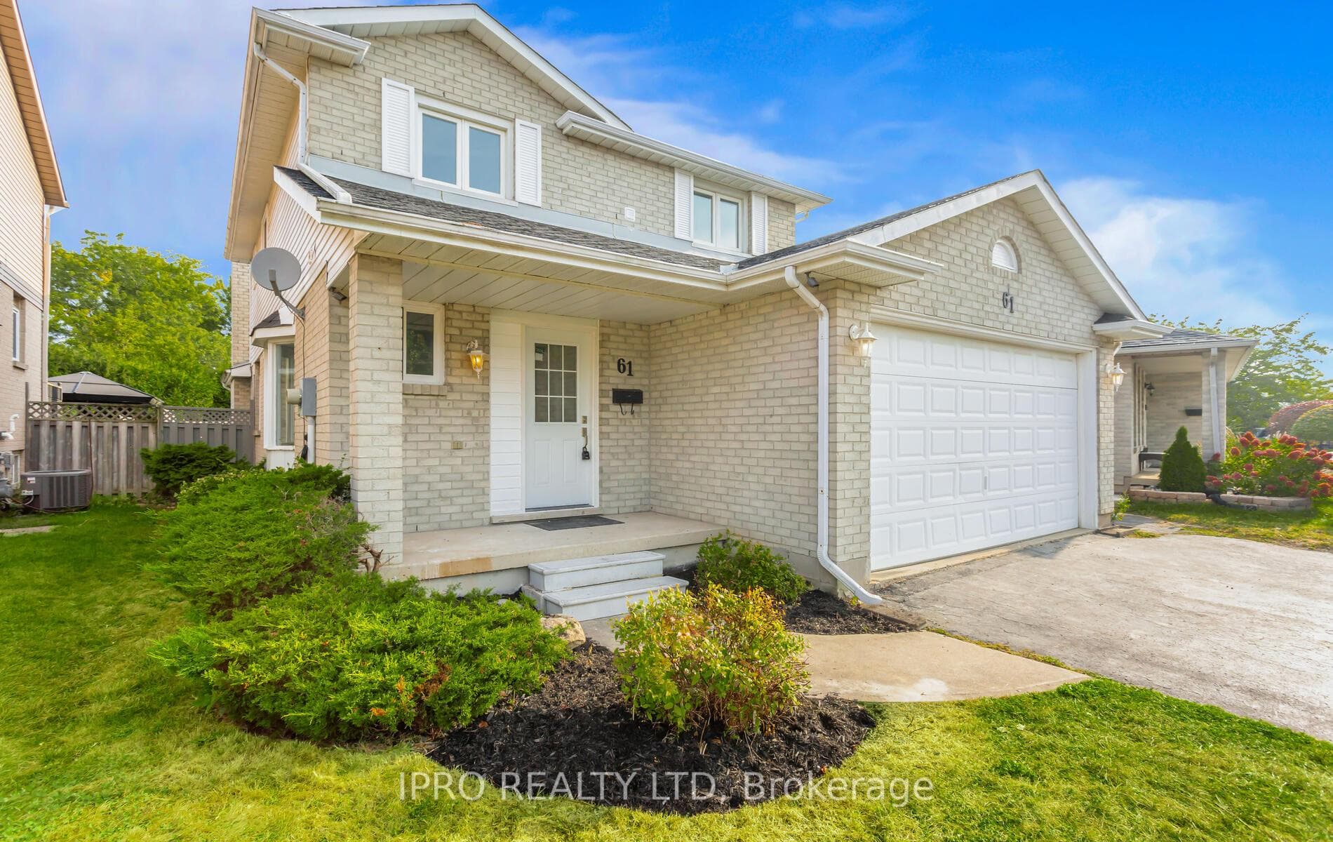 61 Mistywood Drive Unit UPPER photo 2