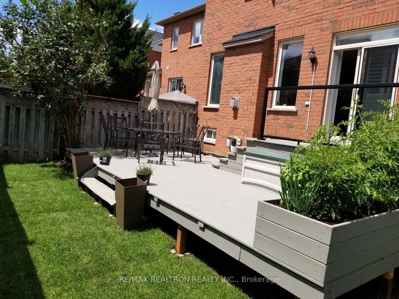 63 Chelton Drive photo 46
