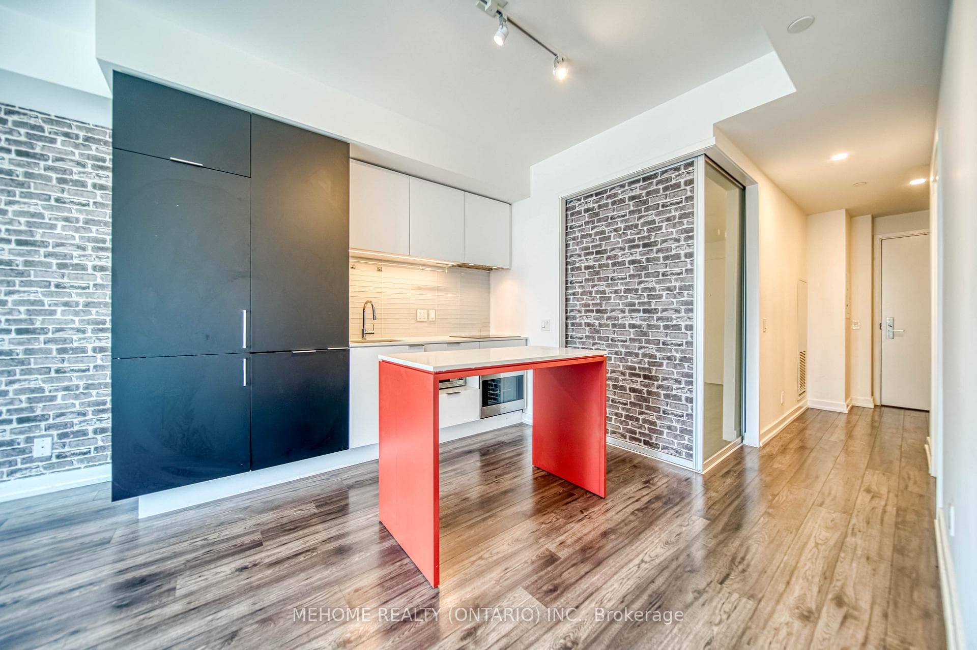 33 Helendale Avenue Unit 1307 photo 11