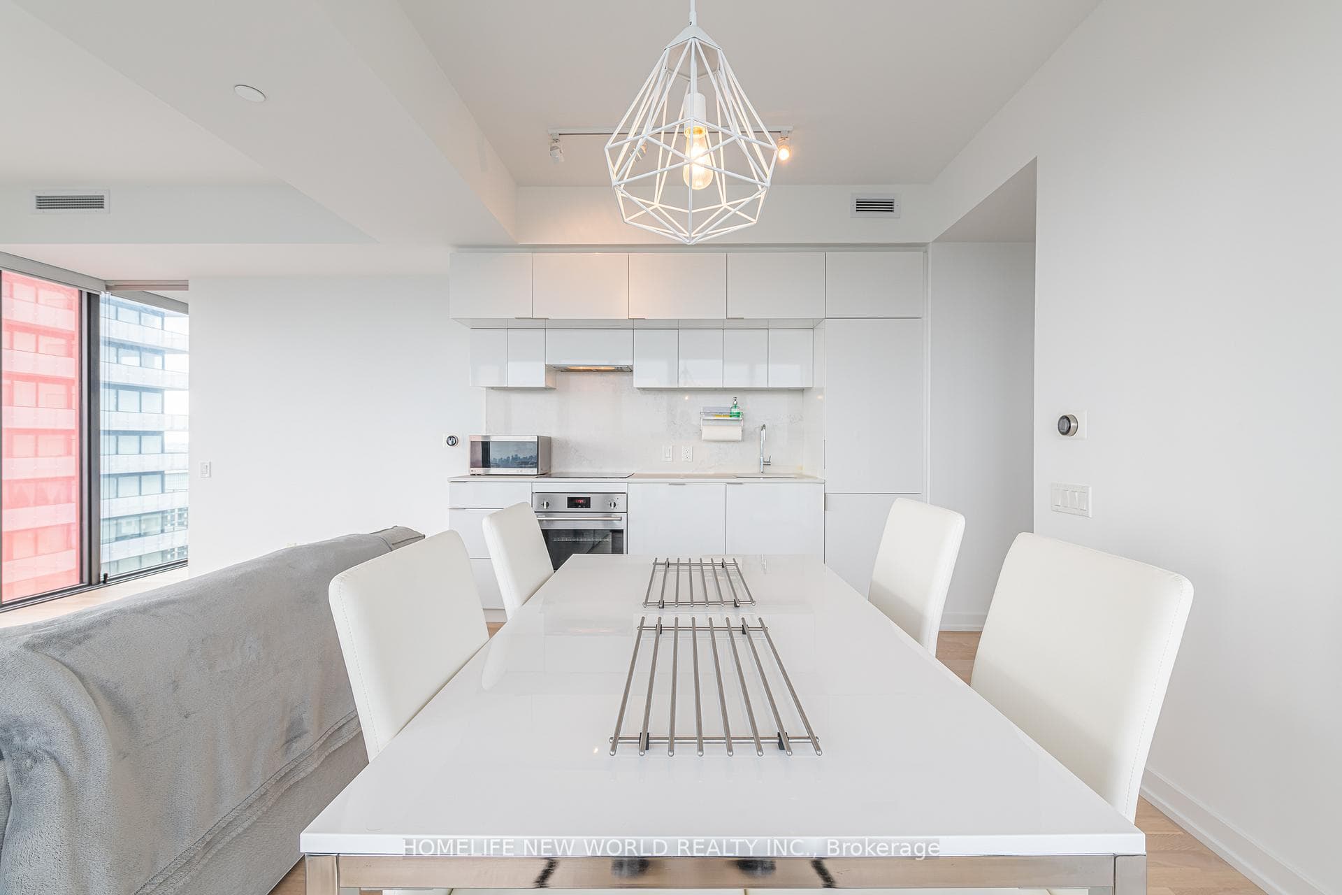 185 Roehampton Avenue Unit 3310 photo 9
