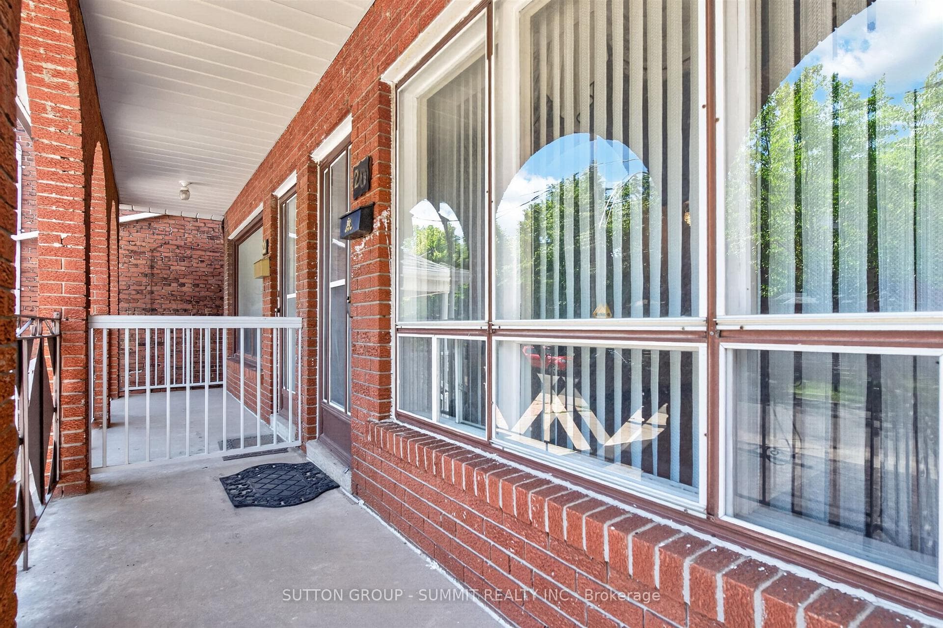 20 RUTLAND Street photo 6