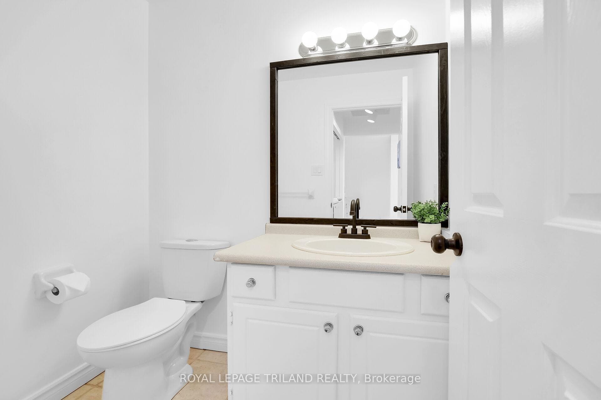 410 Ambleside Drive Unit 44 photo 14