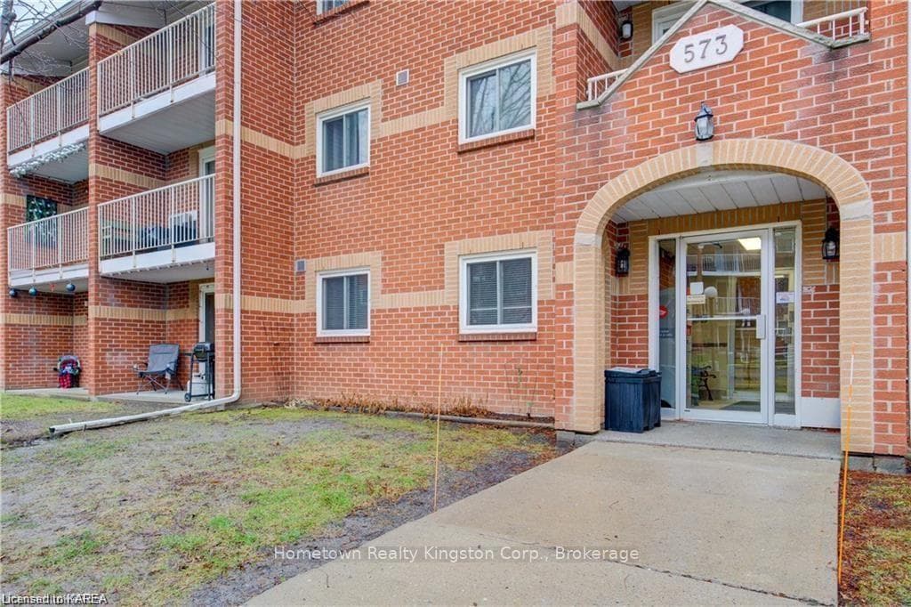 573 ARMSTRONG Road Unit 107 photo 1