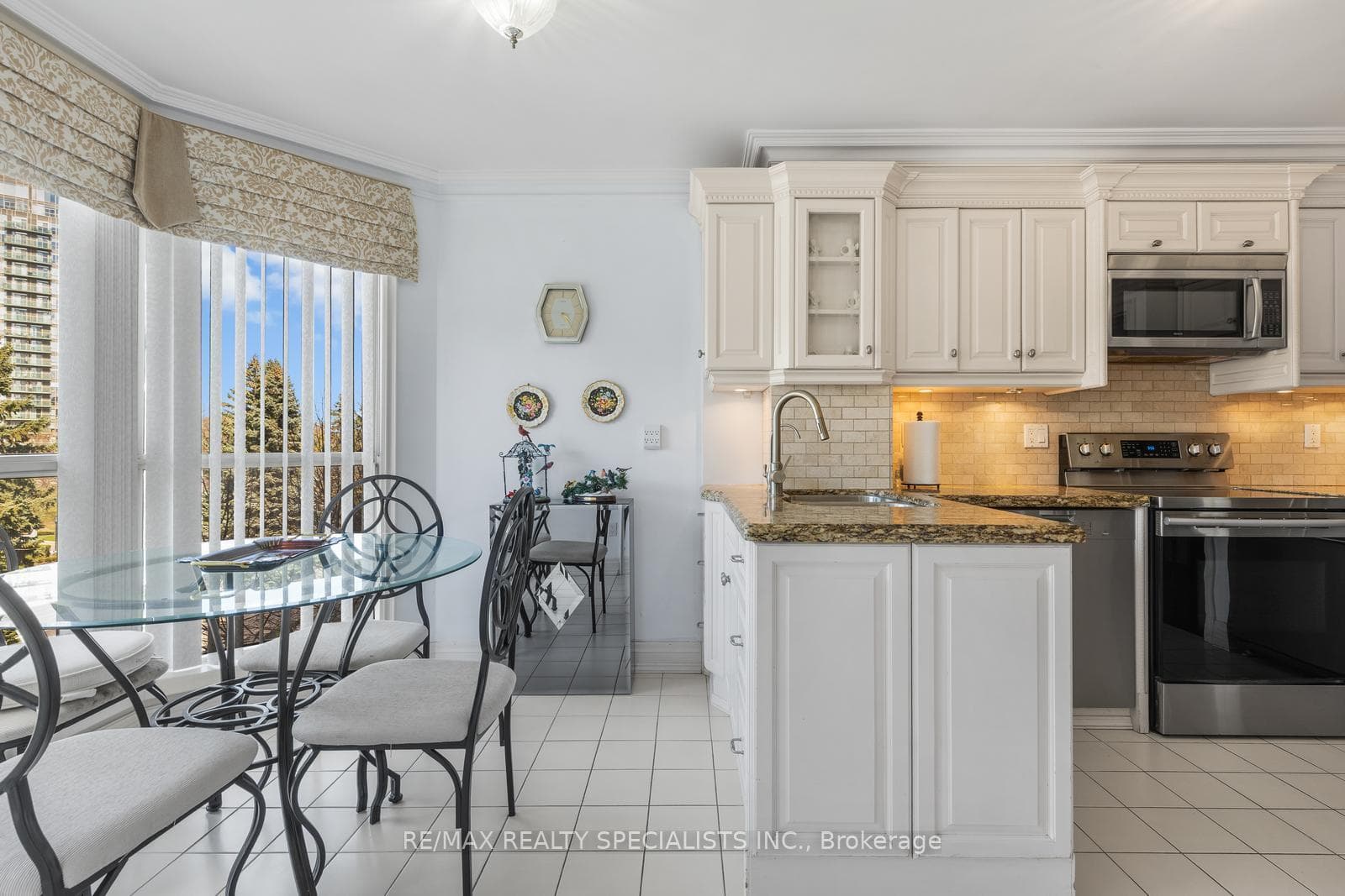 1700 THE COLLEGEWAY N/A Unit 405 photo 12