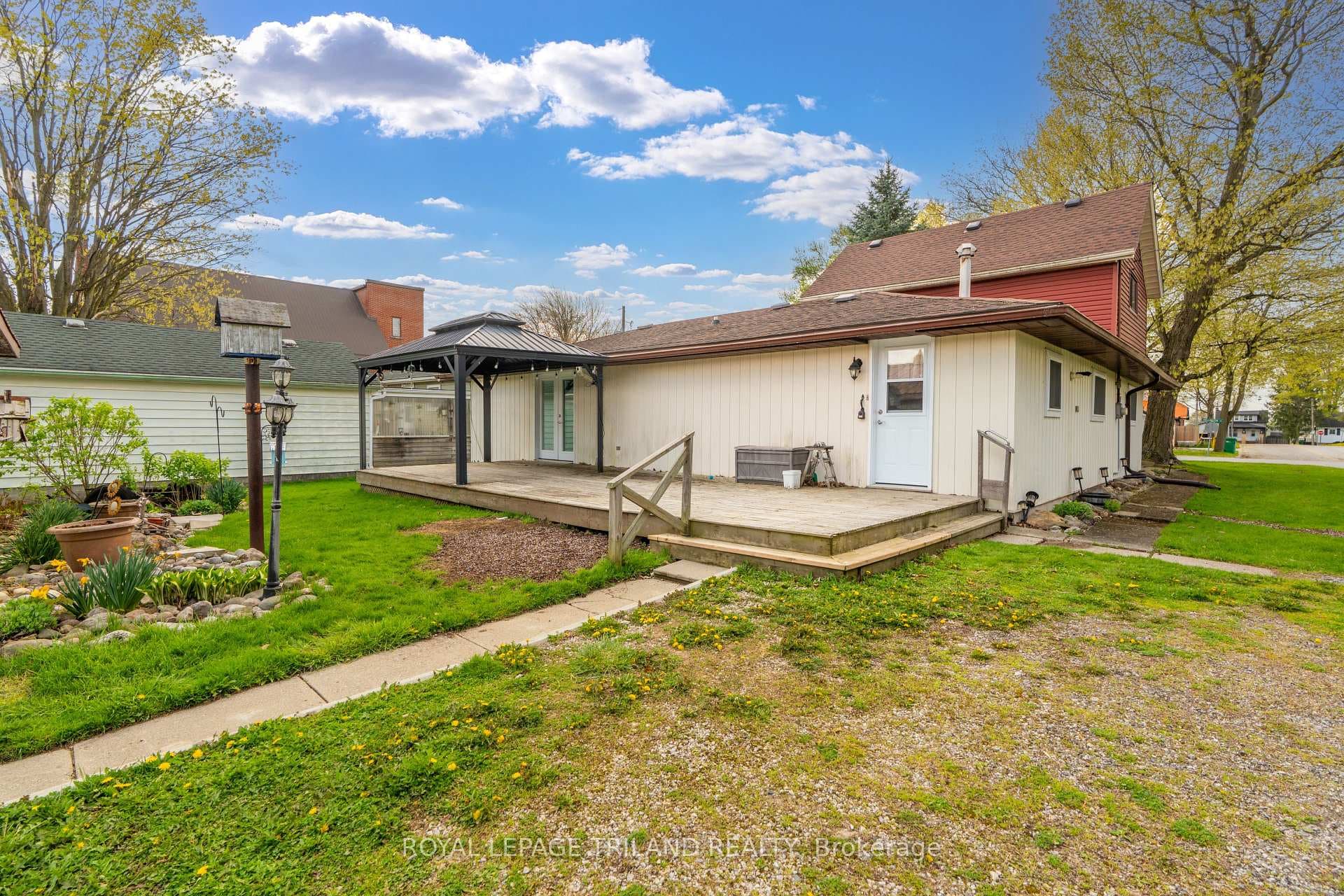 64 Wellington Avenue photo 35