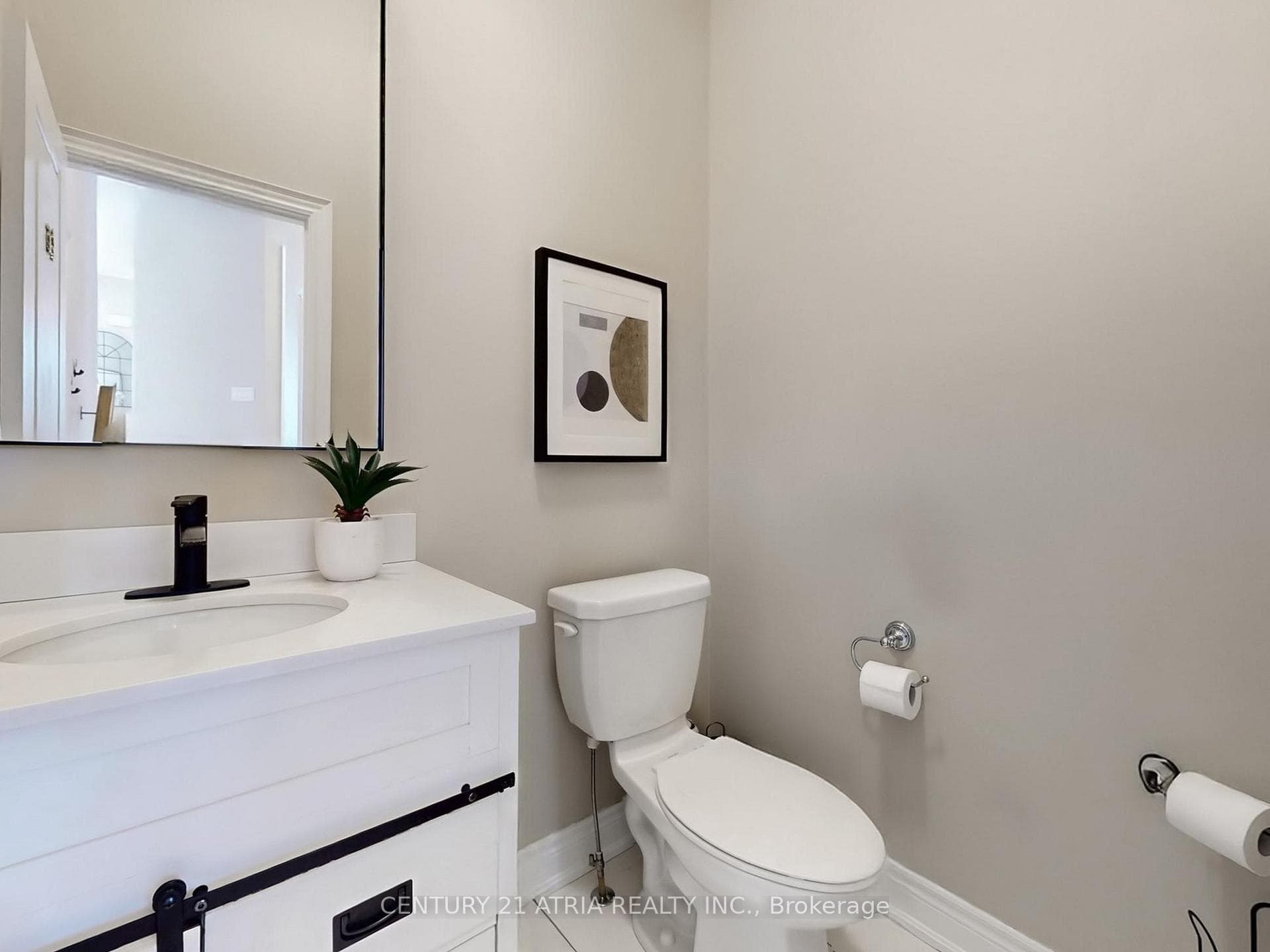 160 Mondial Crescent photo 20