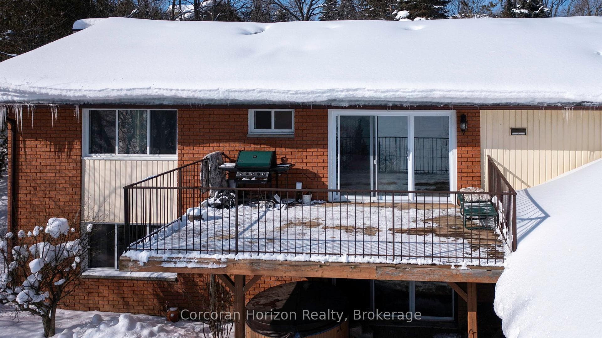 1831 Woods Bay Road photo 4
